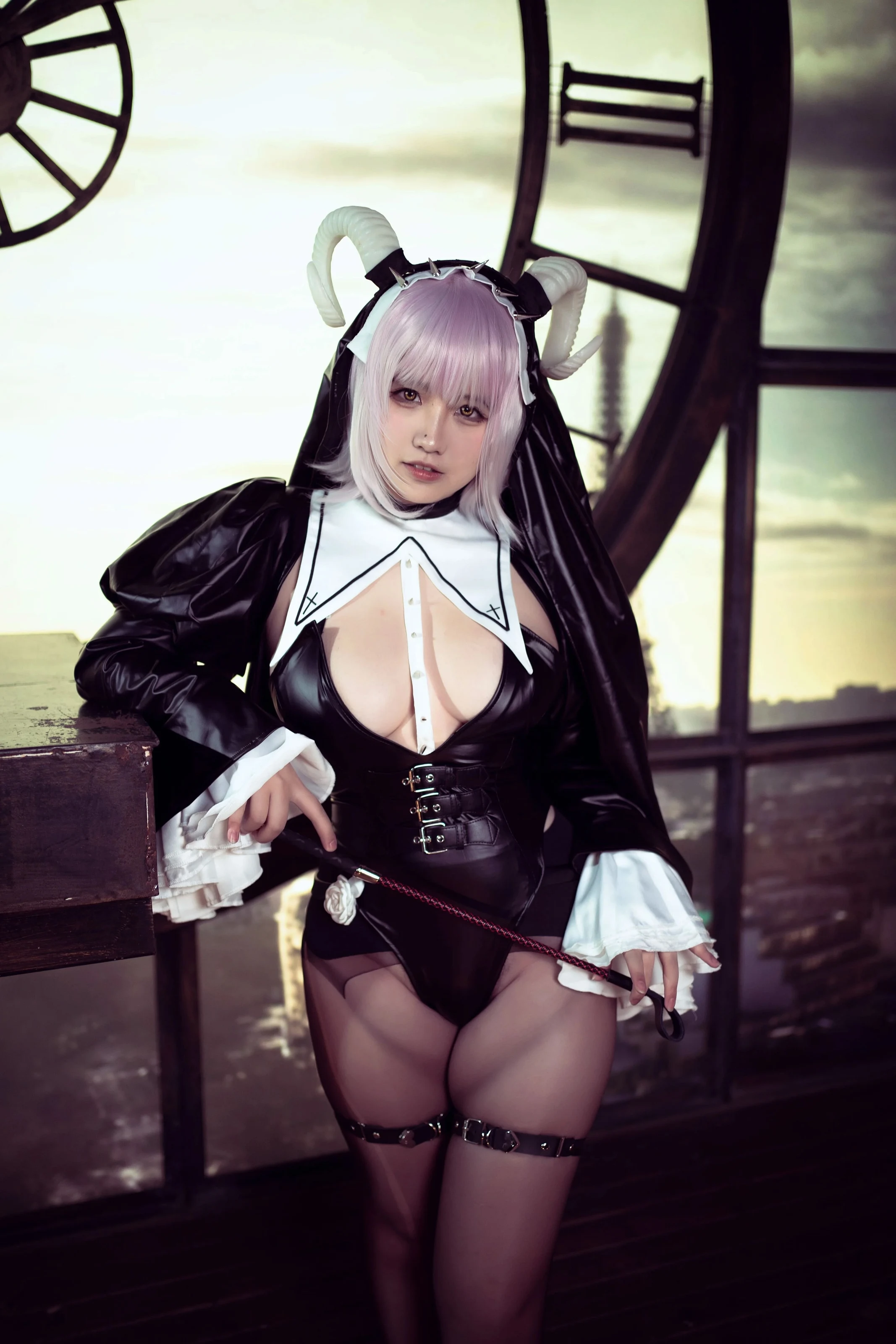 阿半今天很开心 – 开裆裤恶魔 [75P] 插图2