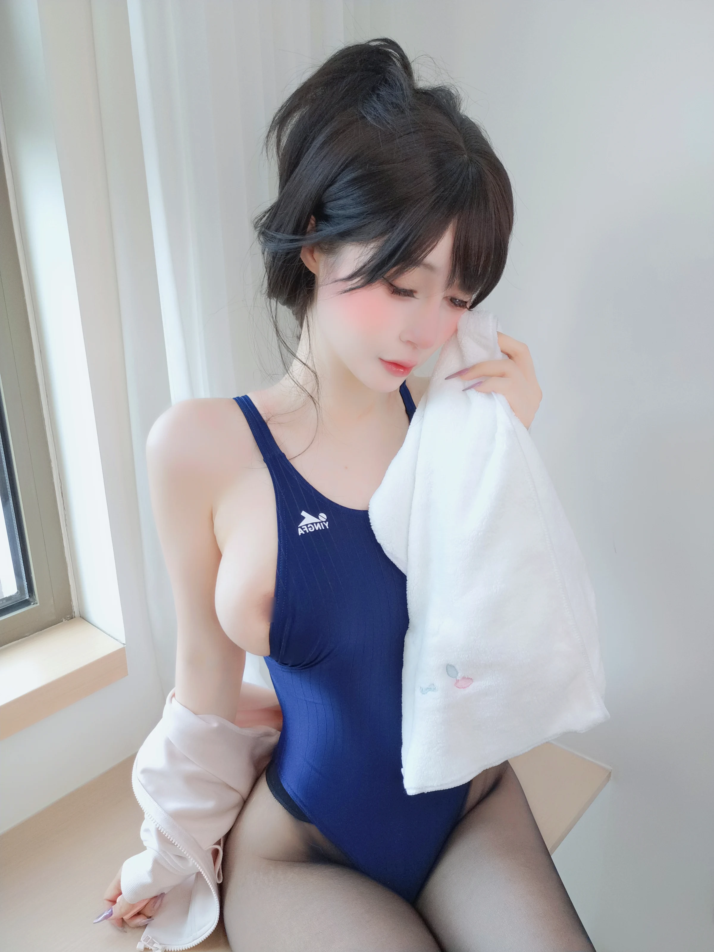 白银81 – 自摄Vol.99 黑丝死库水 [145P]-66COS