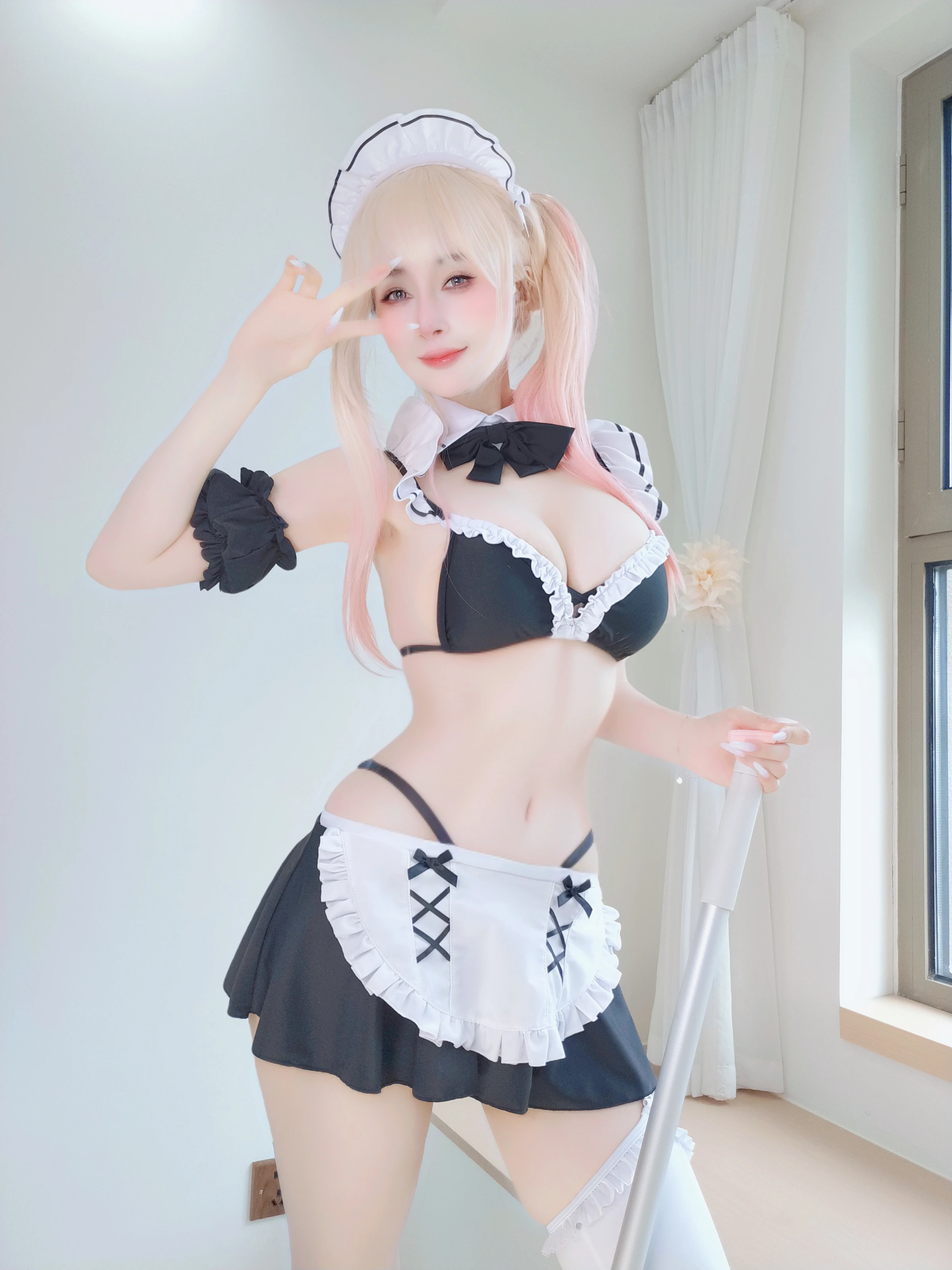 白银81 – Fantia 2025年12月会员合集(15期) [144P]-66COS
