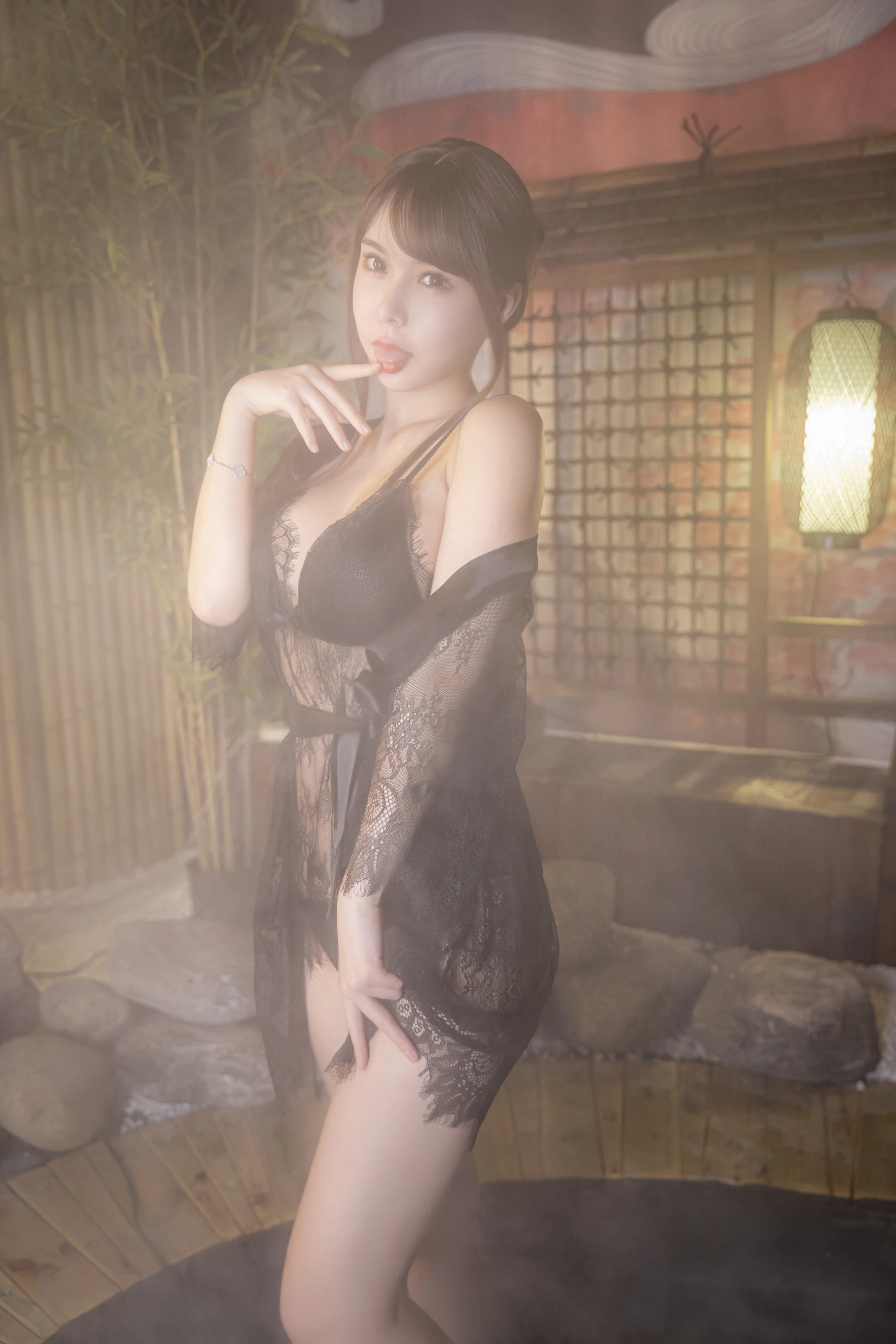 亚马逊鲶鱼 – 温泉黑色蕾丝 [33P] 插图5