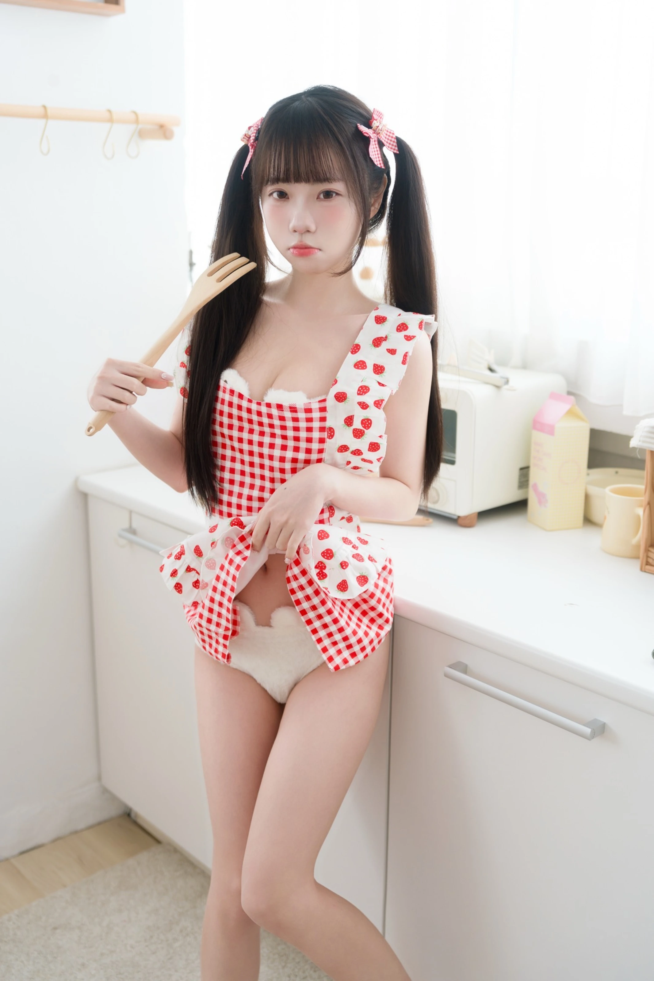 可可小白兔 – 生日限定 一起做蛋糕吗 [77P] 插图6