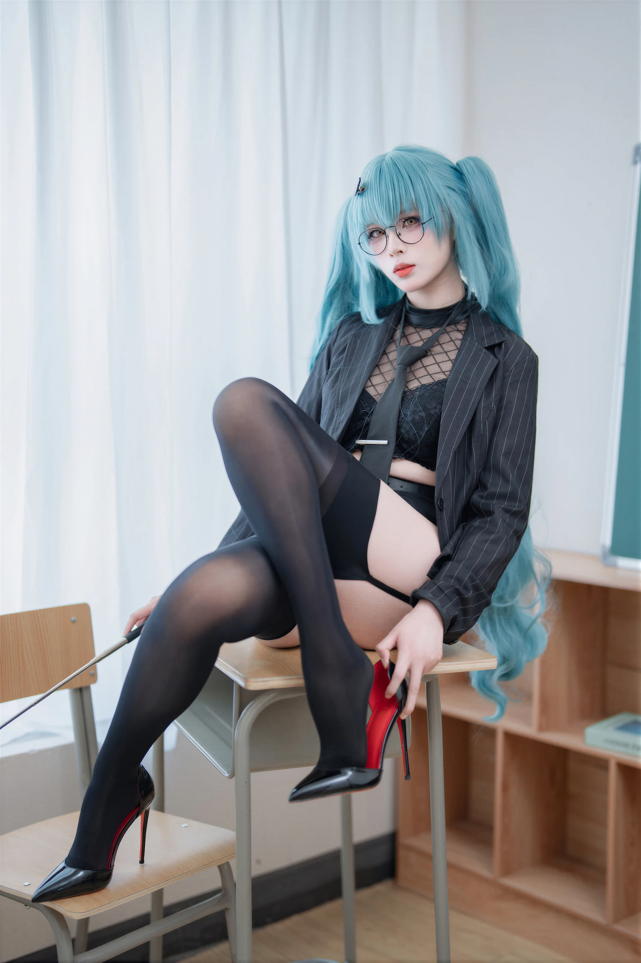 轩萧学姐 – Nikke胜利女神 普丽瓦蒂·严厉教诲 [104P]-66COS