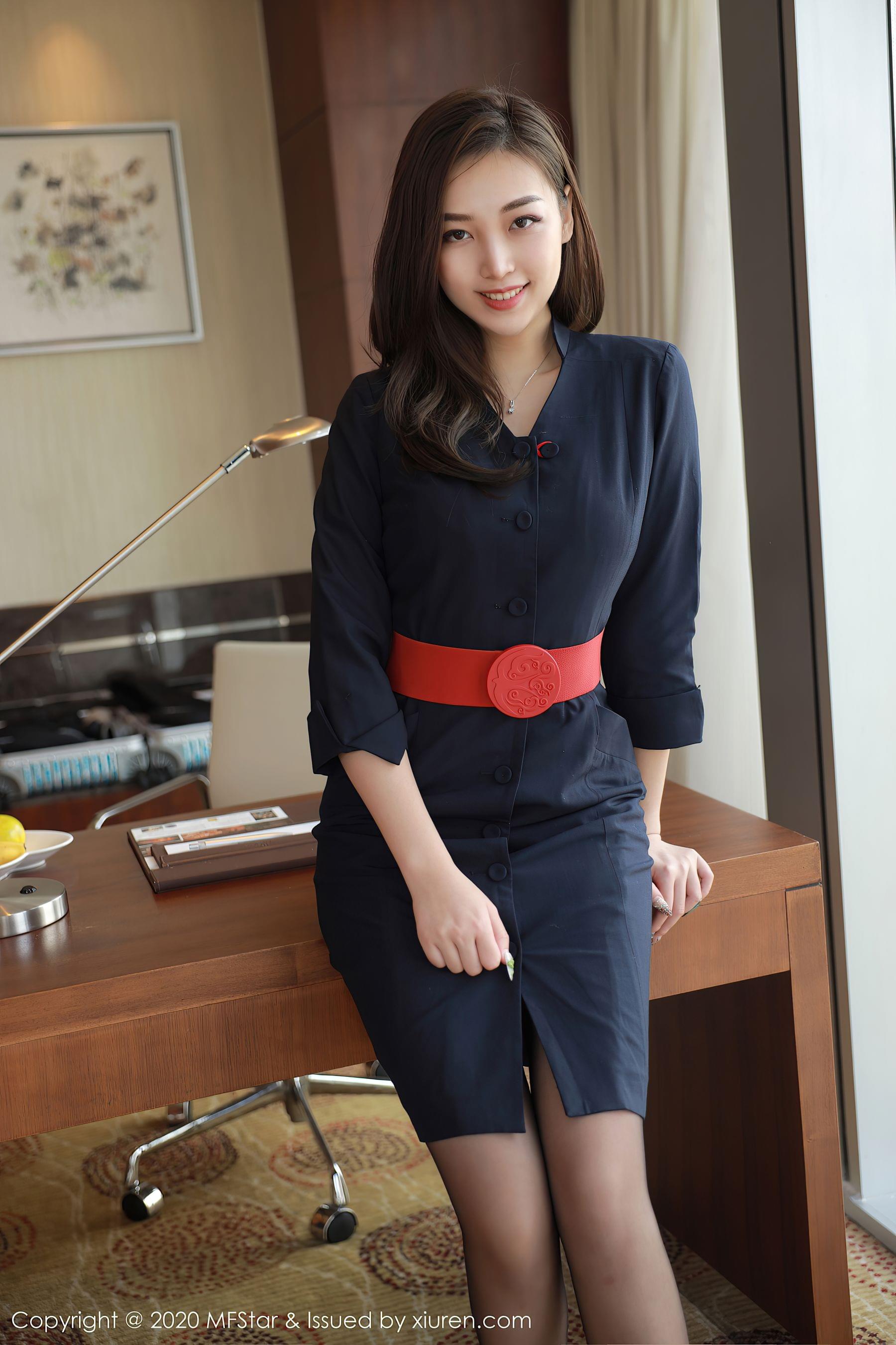 模范学院 Vol.404 郑颖姗-66COS