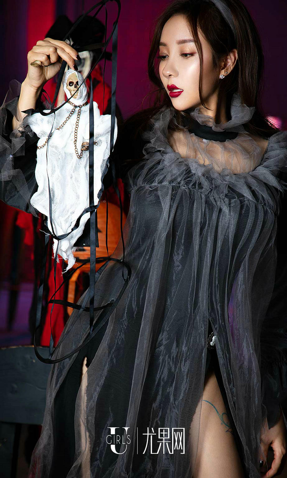 UGirls 爱尤物 No.1261 苏可可&松果儿 腰精胸猛 [35P] 插图5