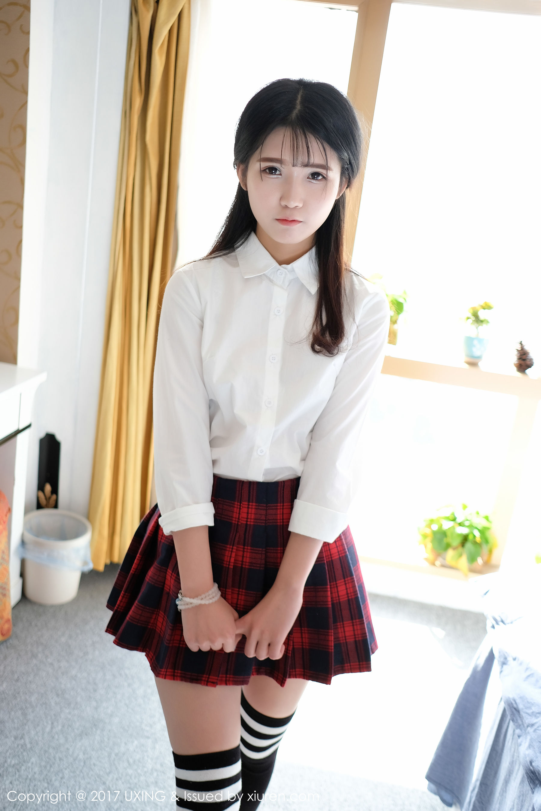 可爱的小叶子《衬衫学生装+蕾丝内衣装扮》 优星馆UXING VOL.046 [50P]-66COS