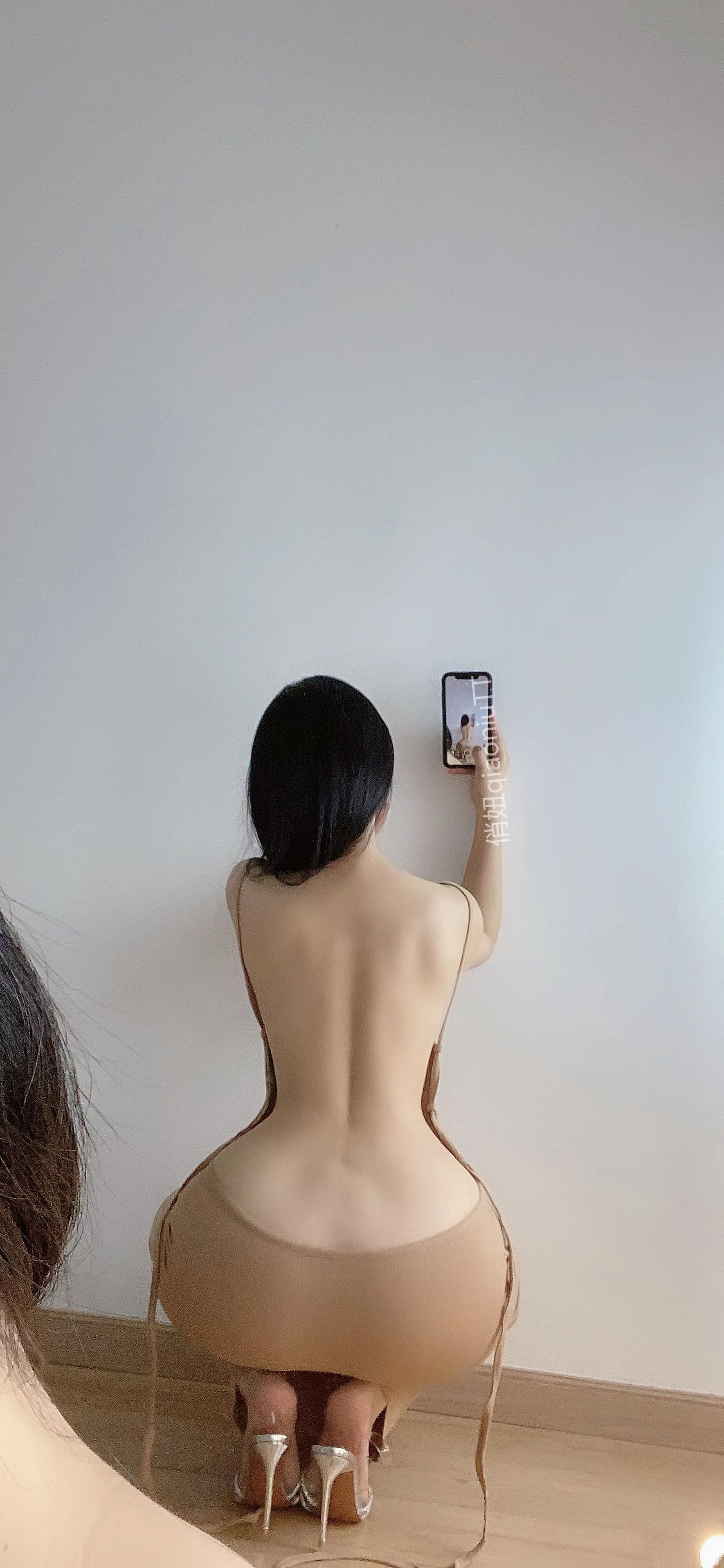 俏妞qiaoniuTT – 露背连衣裙 [10P]-66COS