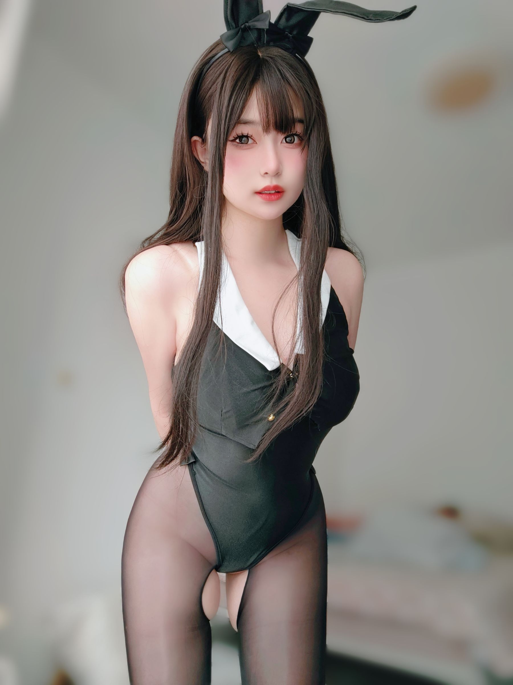 女主K – 黑丝兔女郎 [102P]-66COS