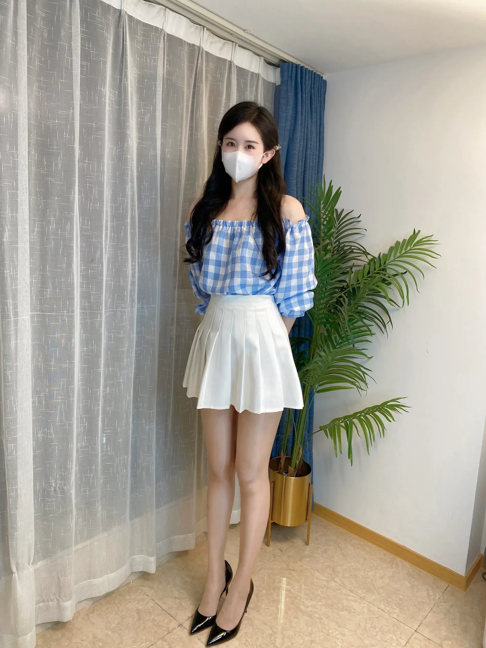 July芝岚 – 虾线油亮 [33P]-66COS