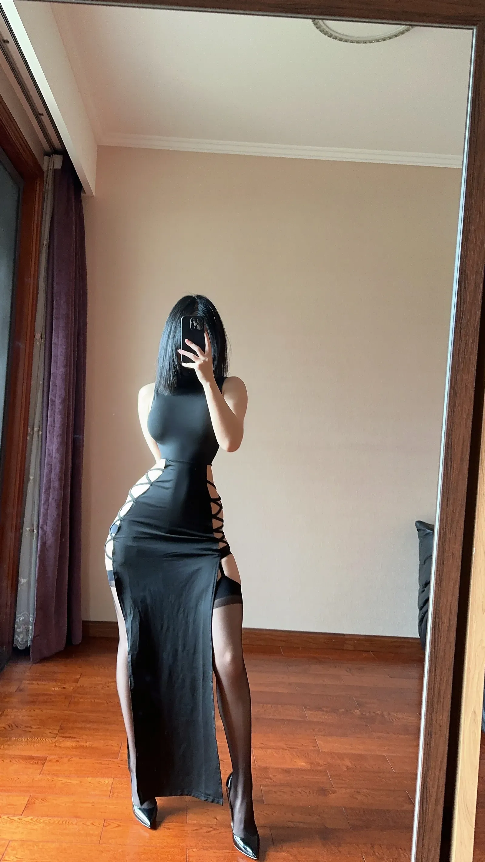 俏妞qiaoniuTT – 国风黑丝开叉旗袍 [30P]-66COS