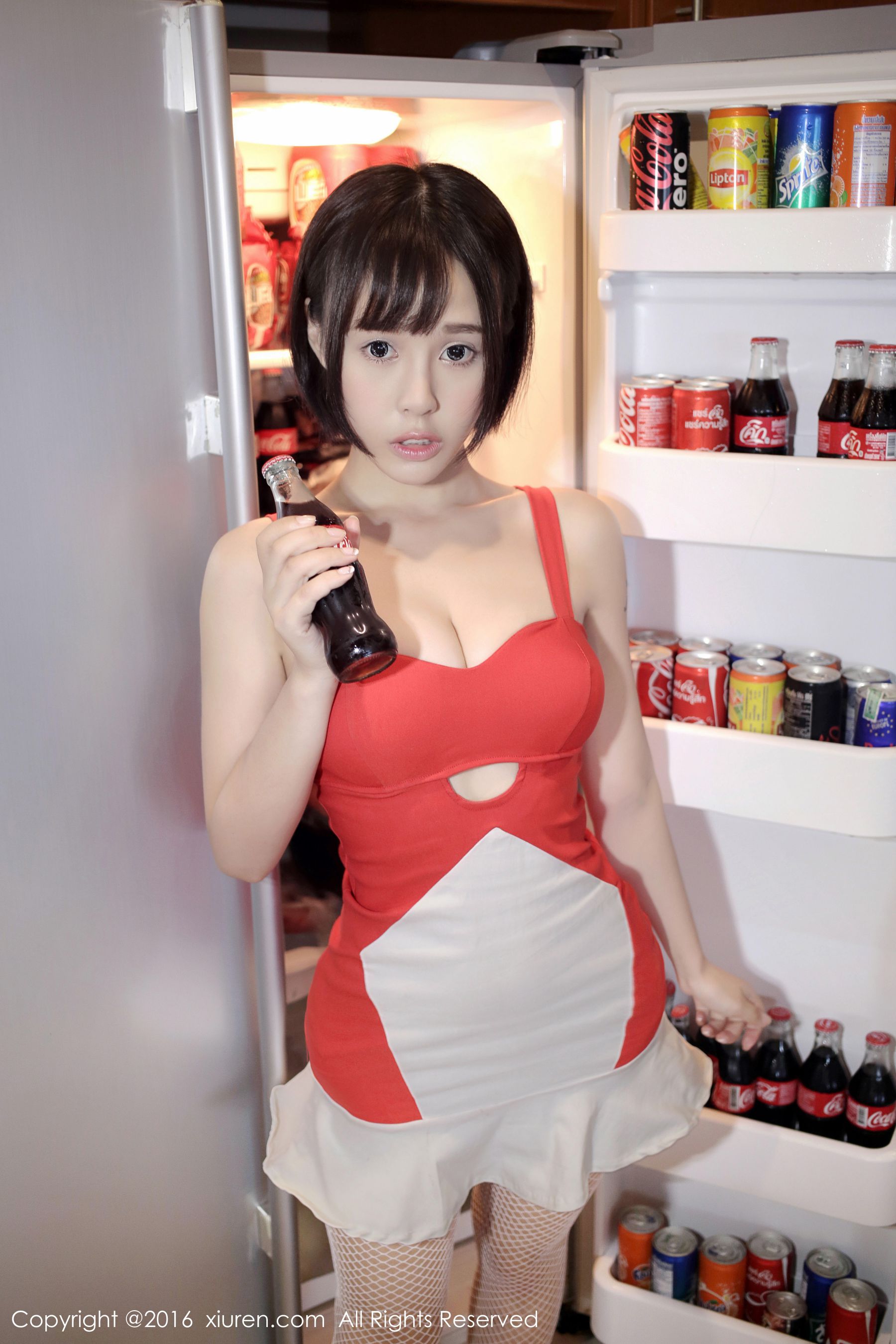 Evelyn艾莉《小红裙》 秀人网 No.665-66COS