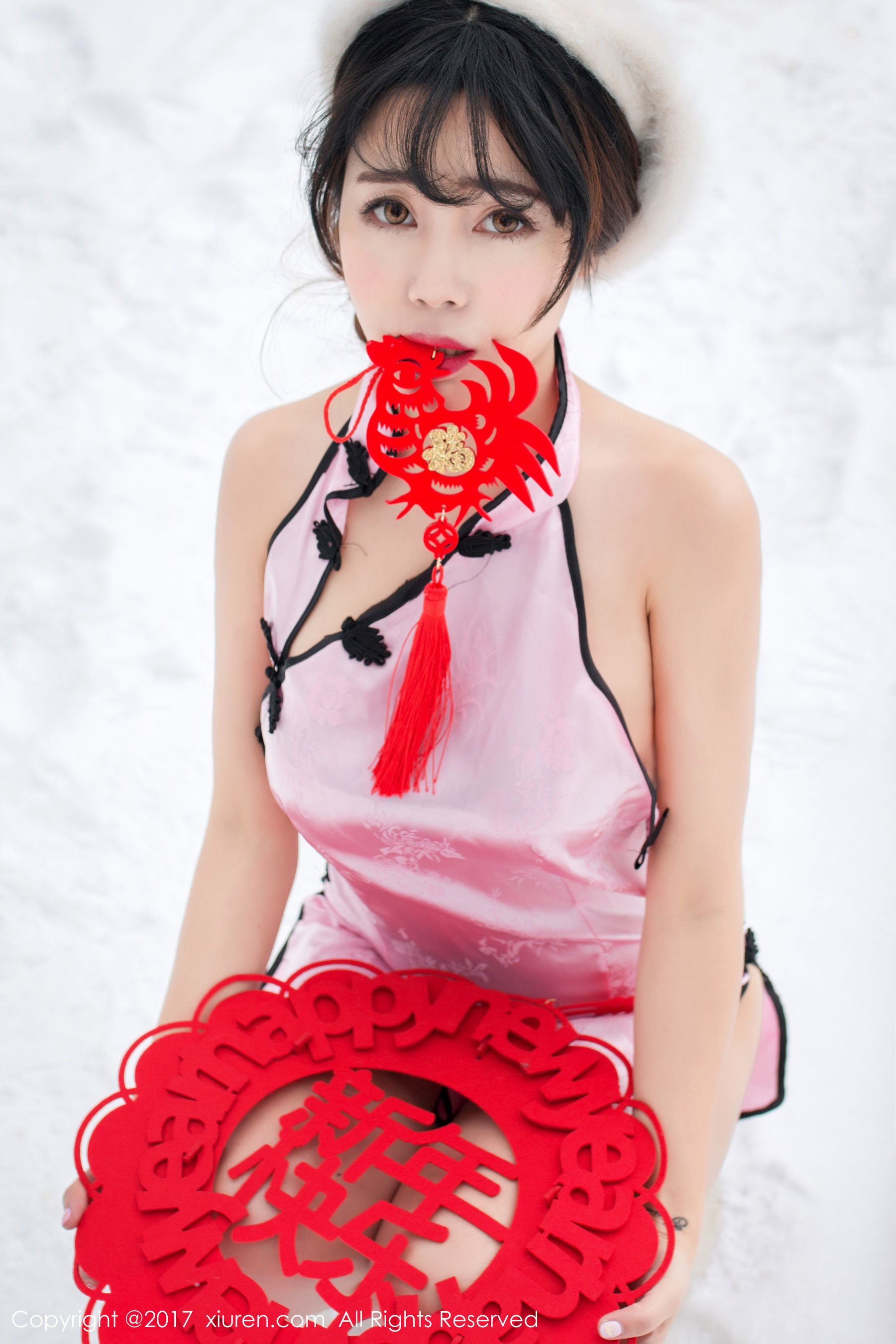 兜豆靓Youlina《新年贺岁》 秀人网XIUREN No.686 插图5