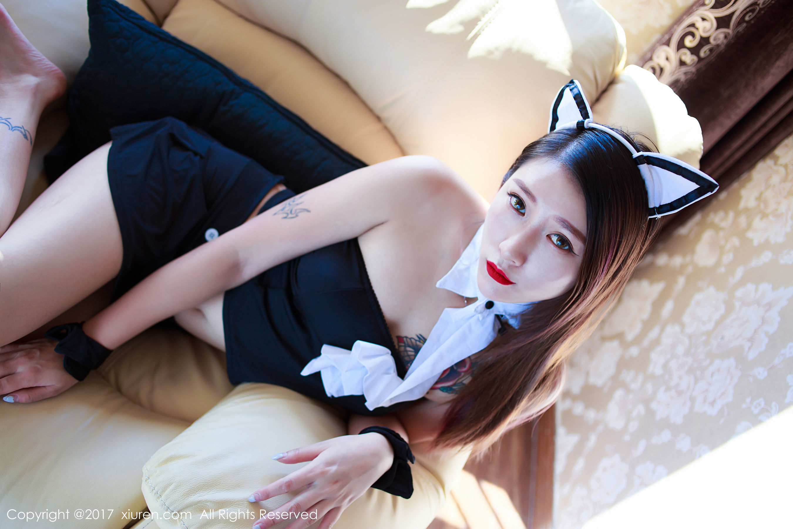 杜花花《乖巧猫耳女仆装，高开叉死库水》 XiuRen 秀人网 NO.843-66COS