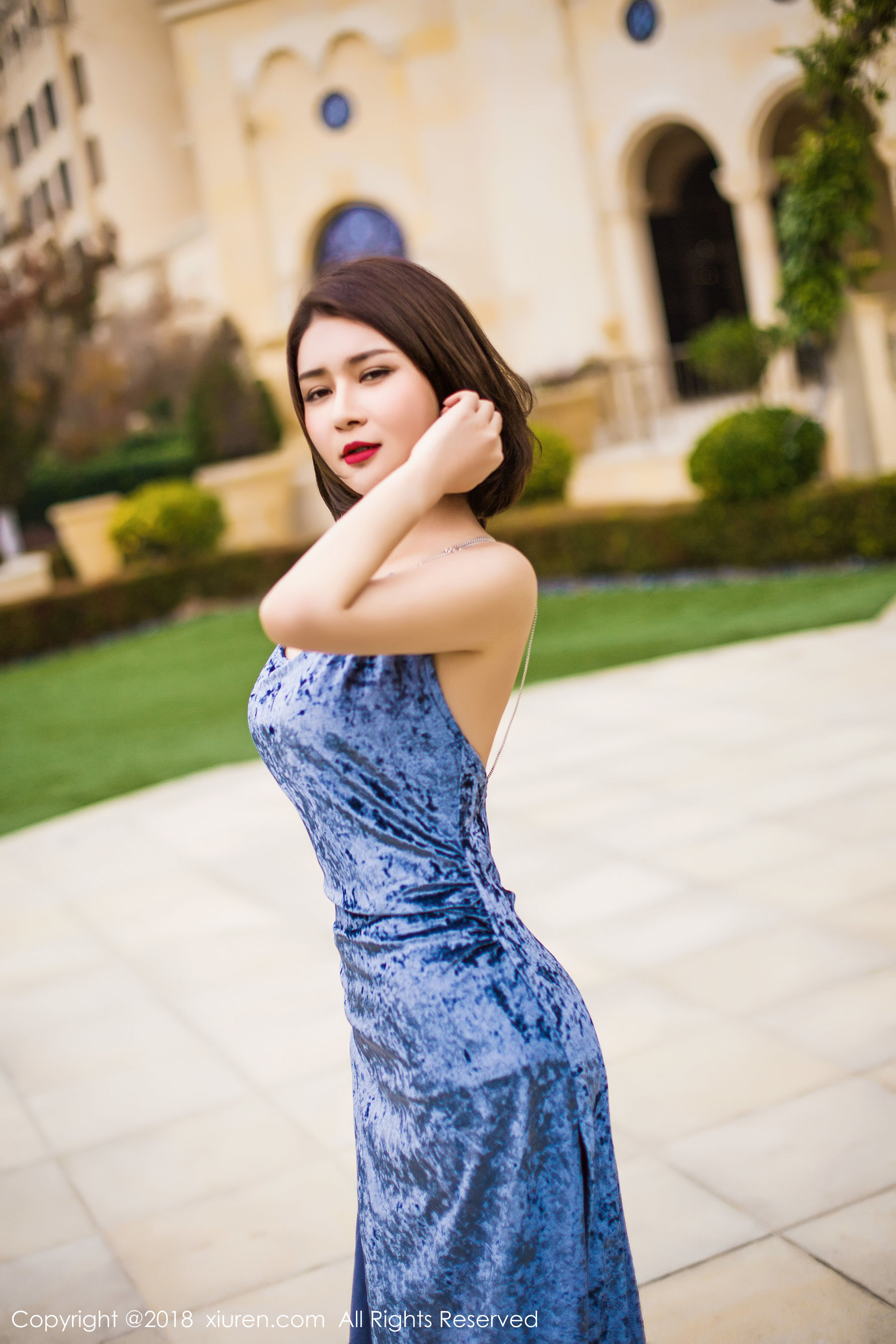 女神@廿十《长裙街拍+内衣+浴袍》 秀人 No.935 插图5