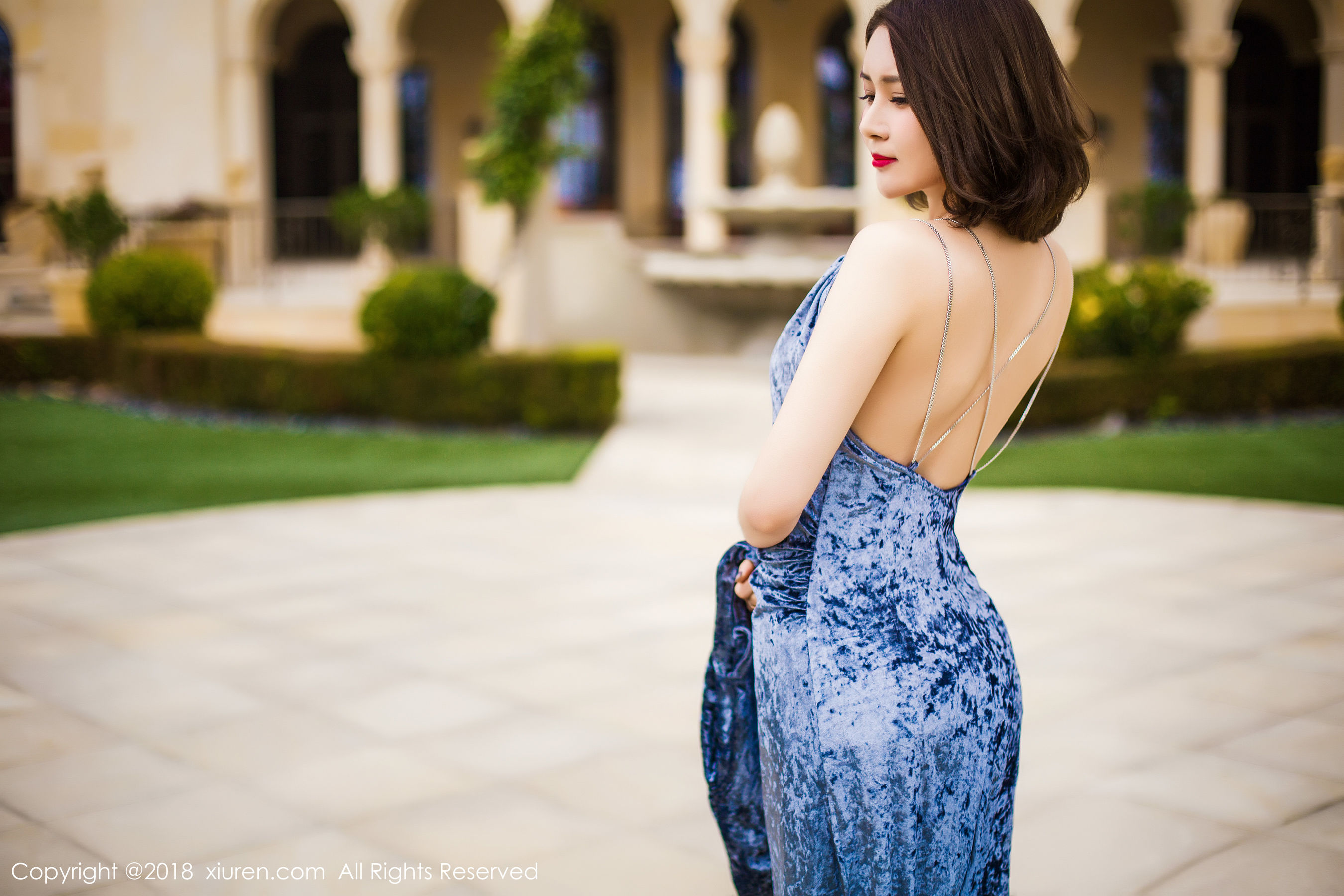 女神@廿十《长裙街拍+内衣+浴袍》 秀人 No.935 插图4