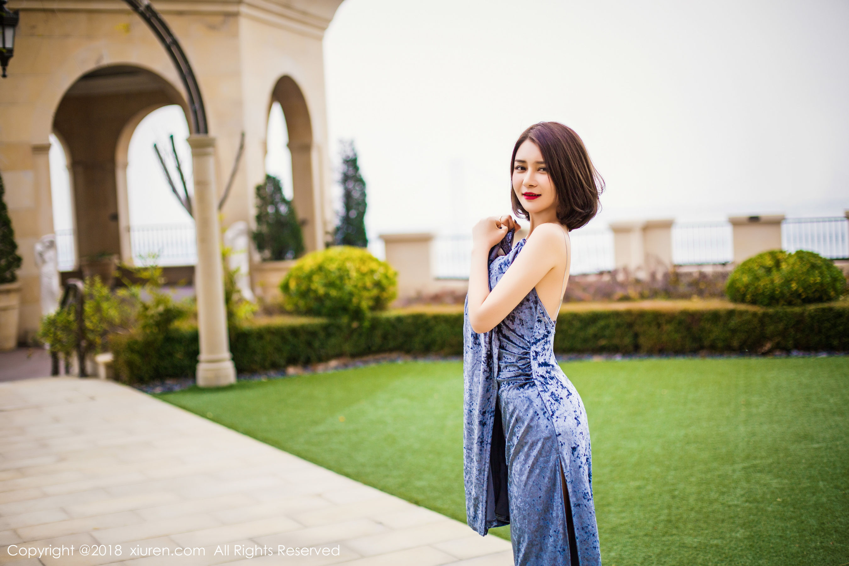 女神@廿十《长裙街拍+内衣+浴袍》 秀人 No.935 插图6