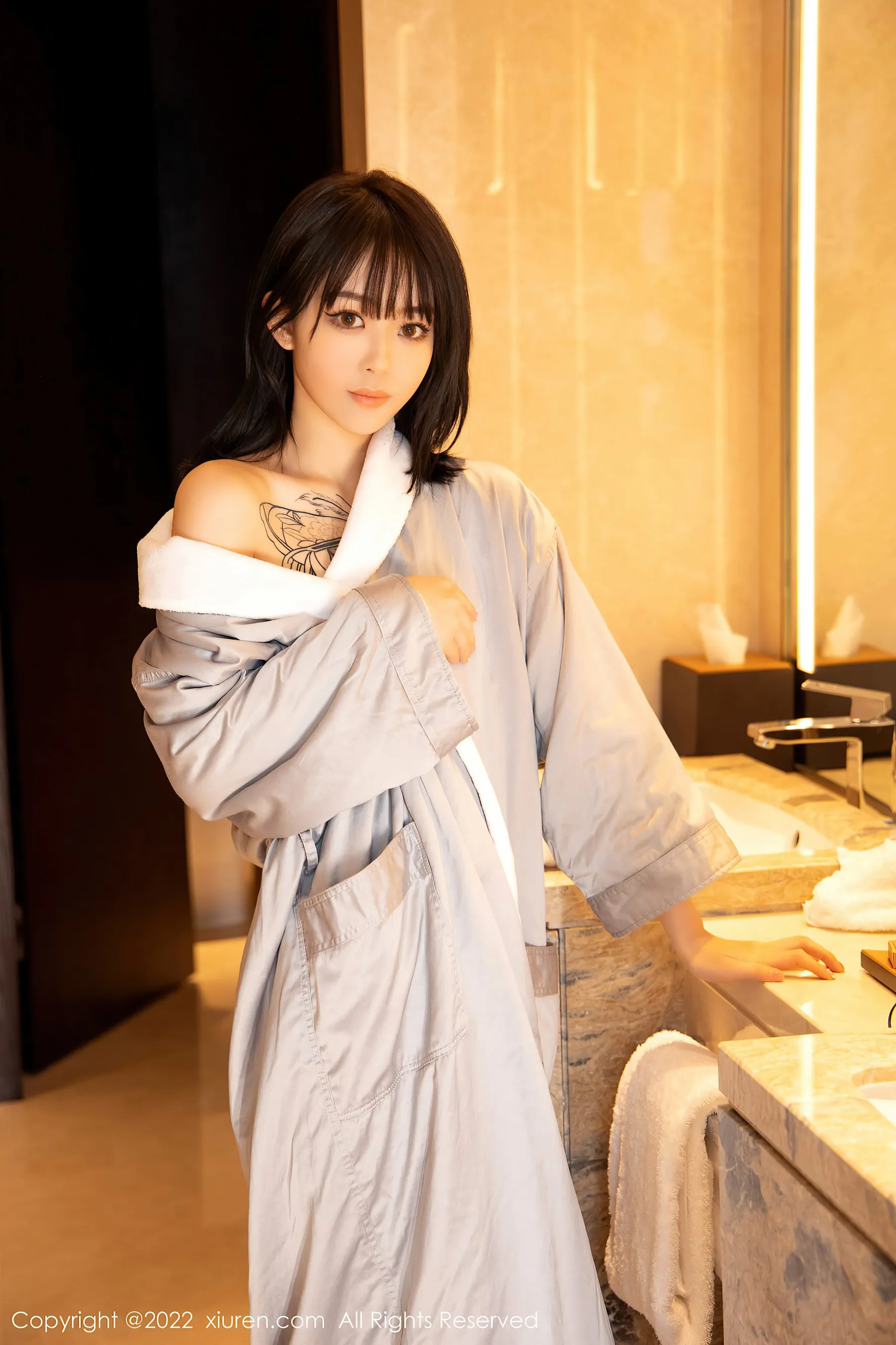 秀人网 No.4664 奶瓶. 美腿清纯大学生写真-66COS