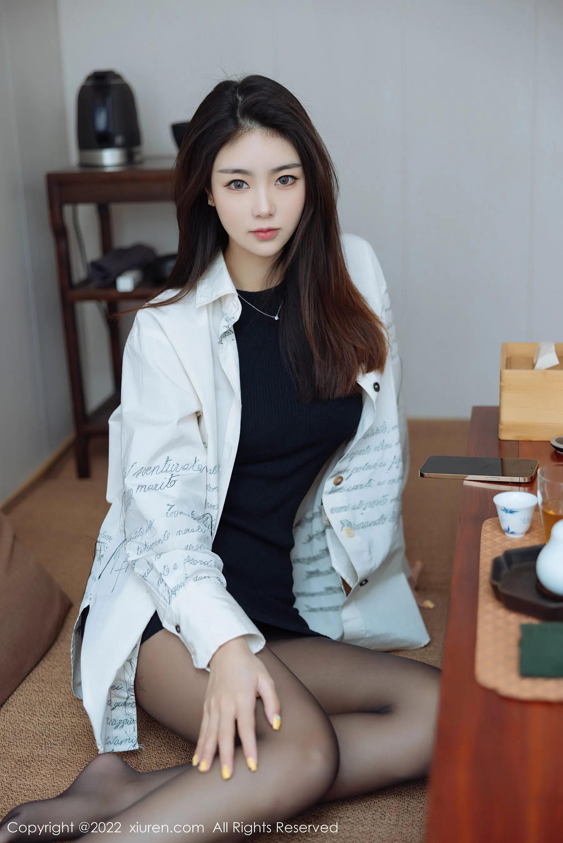 秀人网 No.4832 可樂Vicky 黑丝美腿-66COS
