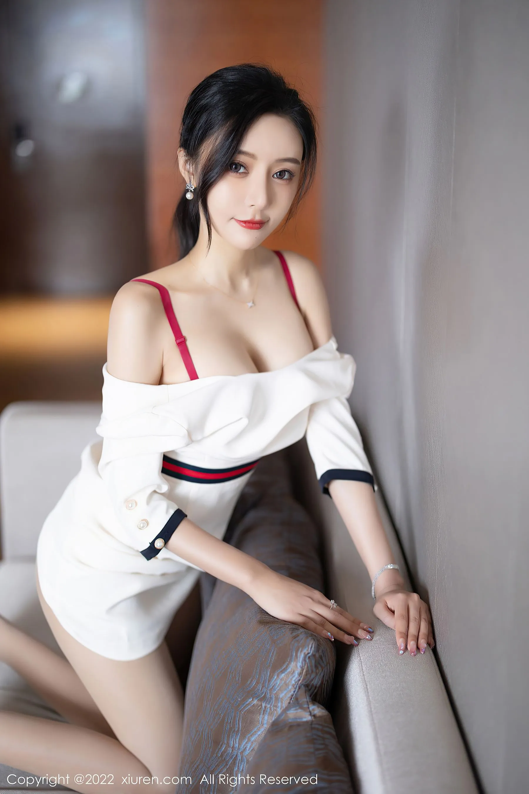 秀人网 No.4963 王馨瑶yanni 制服丝袜-66COS