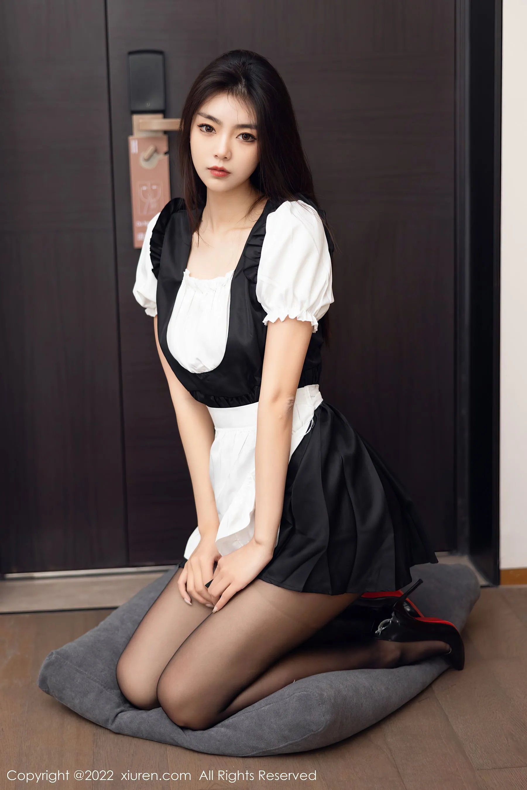 秀人网 No.5706 可樂Vicky 黑丝美腿-66COS