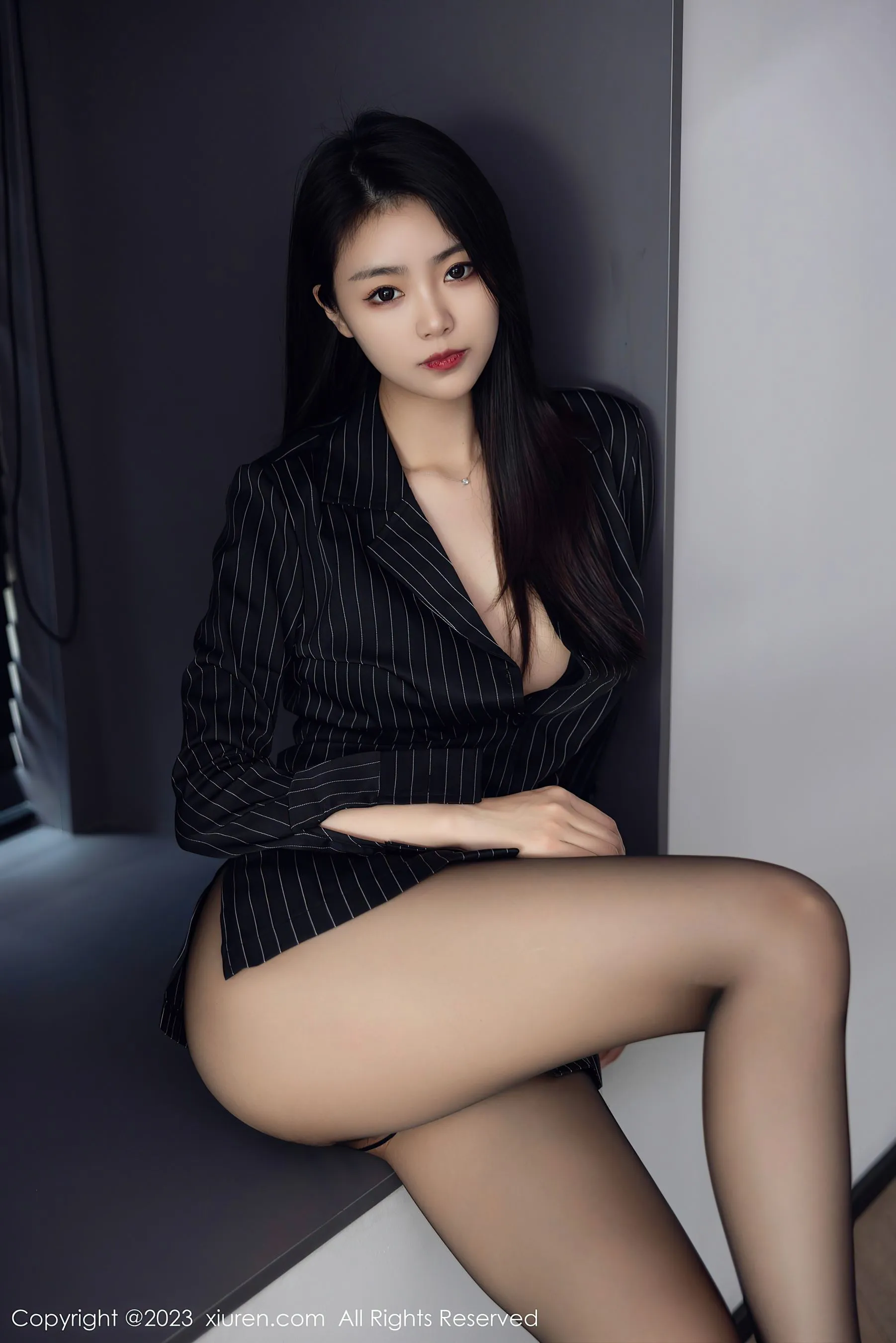 秀人网 No.6677 可樂Vicky 黑丝美腿-66COS