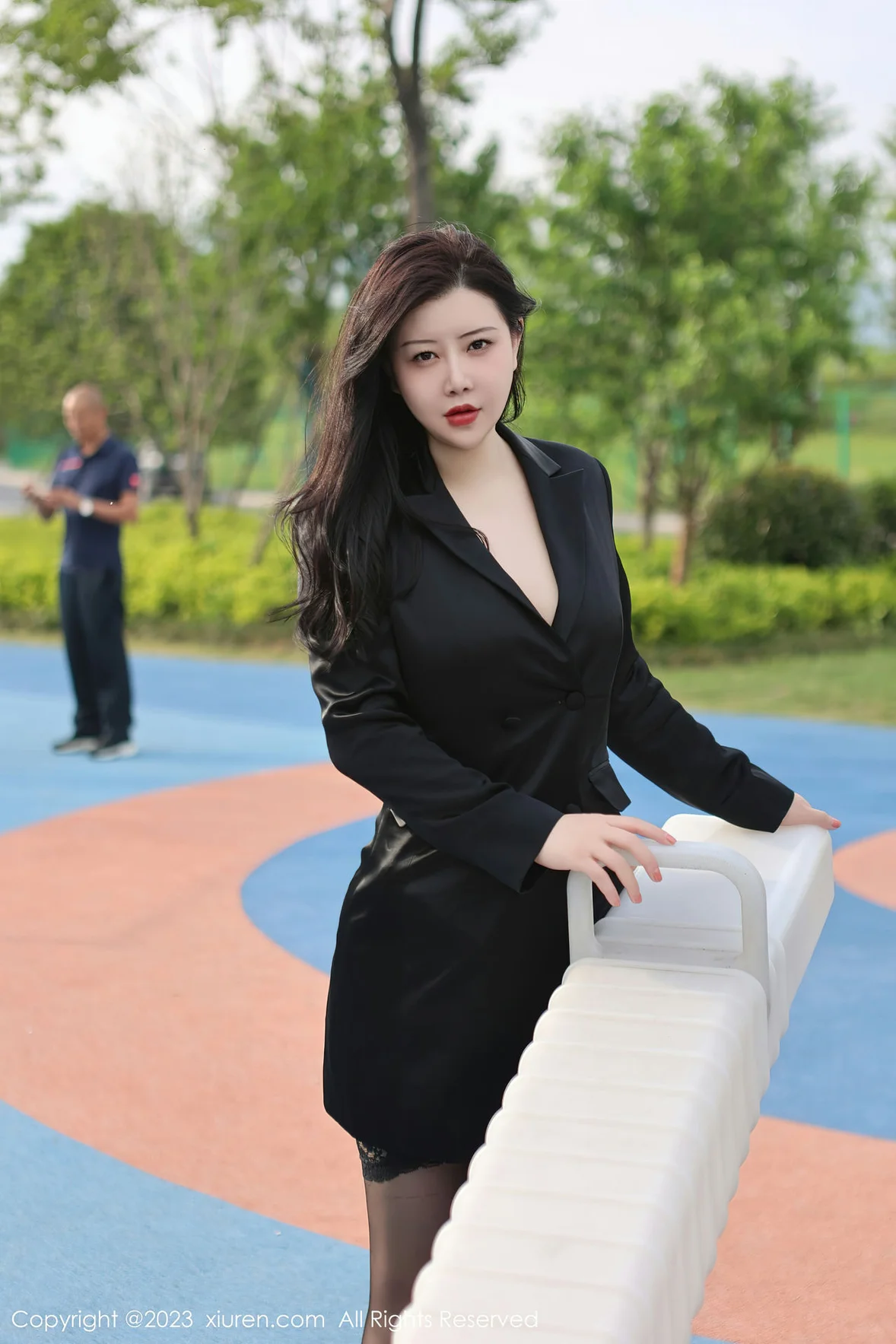 XiuRen 秀人 No.6805 王婉悠Queen 黑色风衣性感写真 [76P]-66COS