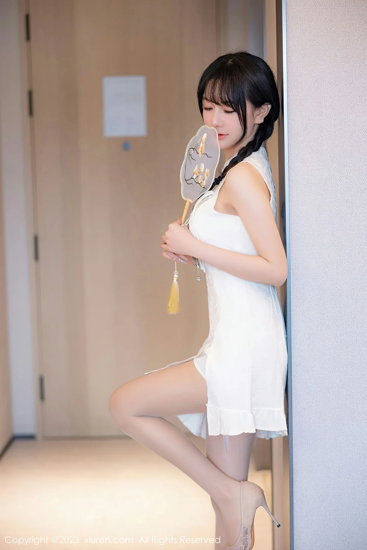 XiuRen 秀人 No.6813 幼幼 白色旗袍性感写真 [81P]-66COS