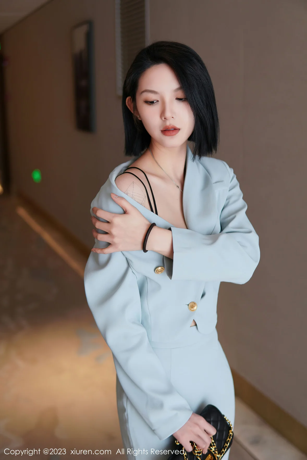 XiuRen 秀人 No.6885 乔一一 诱人原色丝袜性感写真 [75P] 插图3