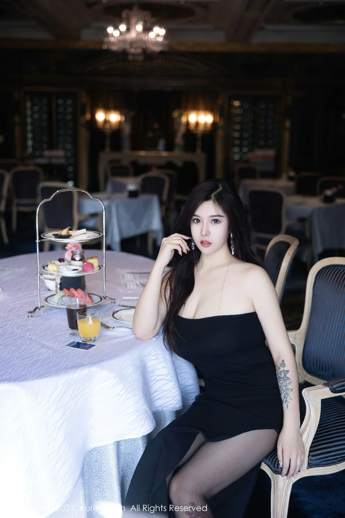 XiuRen 秀人 No.6973 周思乔Betty巨乳黑色露肩短裙性感私房 [81P]-66COS