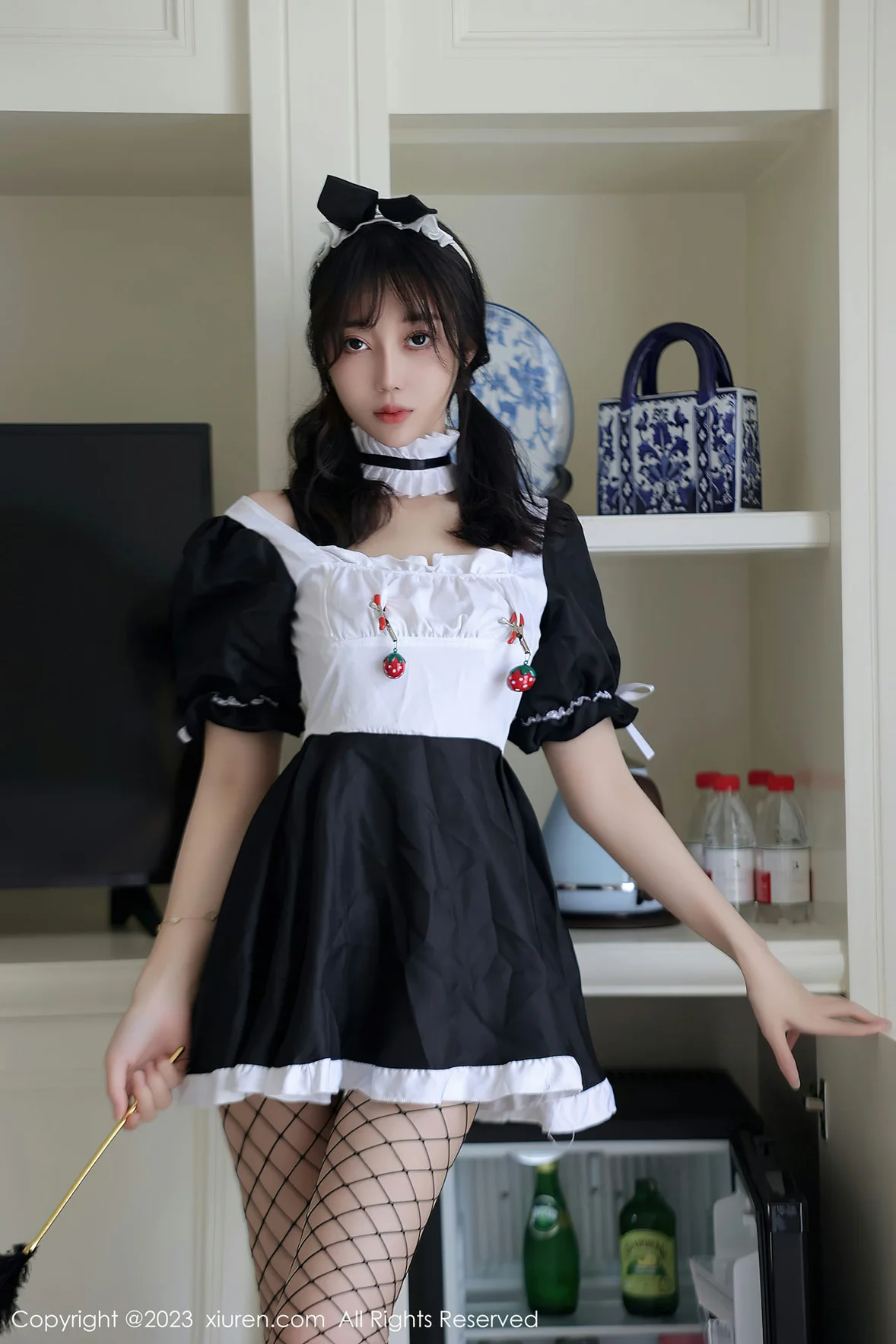 XiuRen 秀人 No.7217 玥儿玥er 黑白拼色女仆杭州旅拍 [76P]-66COS