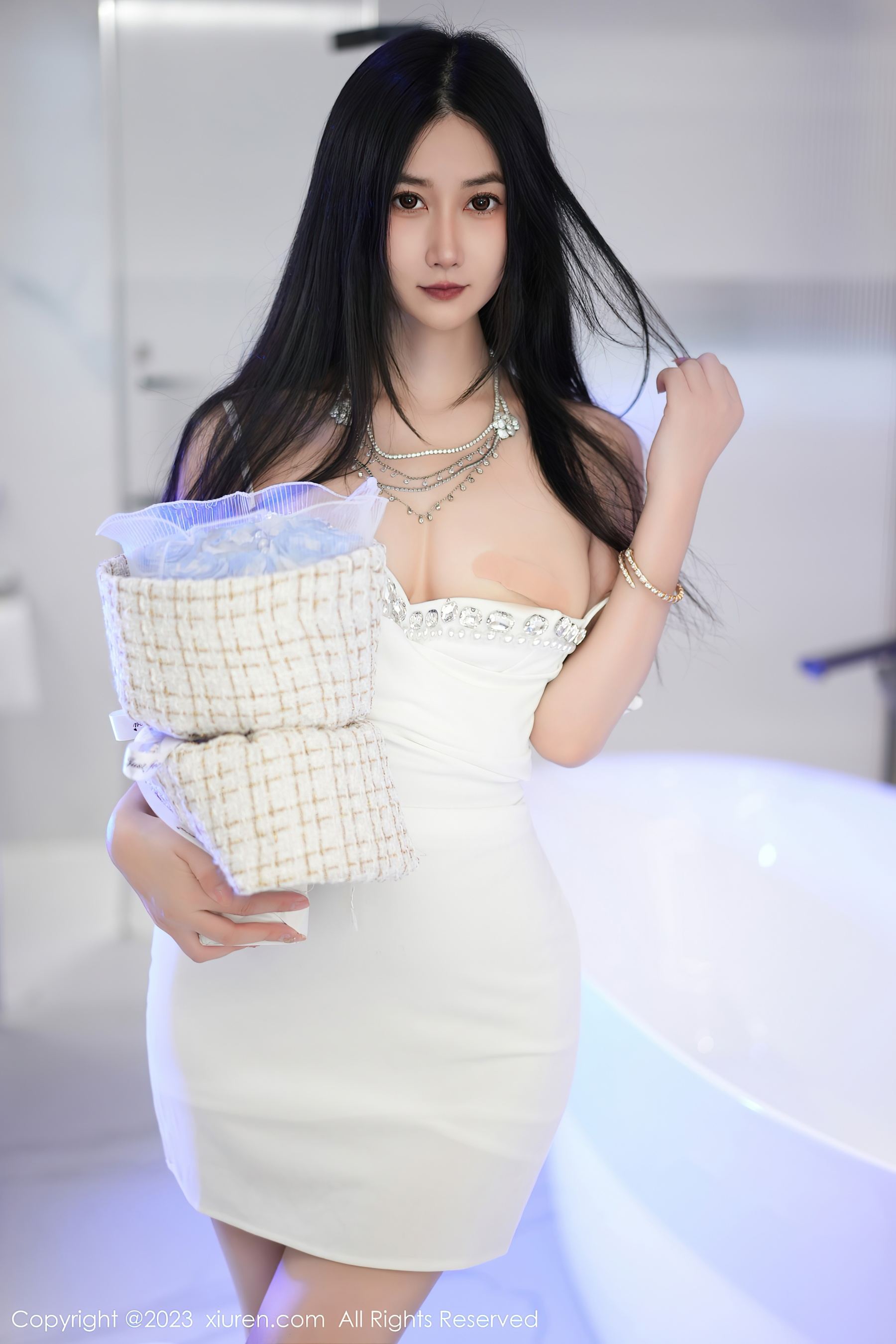 XiuRen 秀人 No.7447 laura阿姣 丰腴美腿-66COS