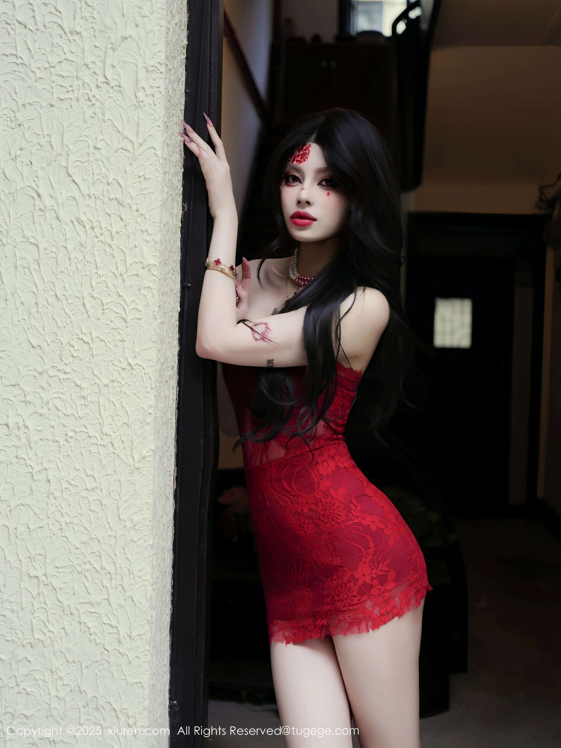 秀人网 四月月 Vol.11032 [85P]-66COS