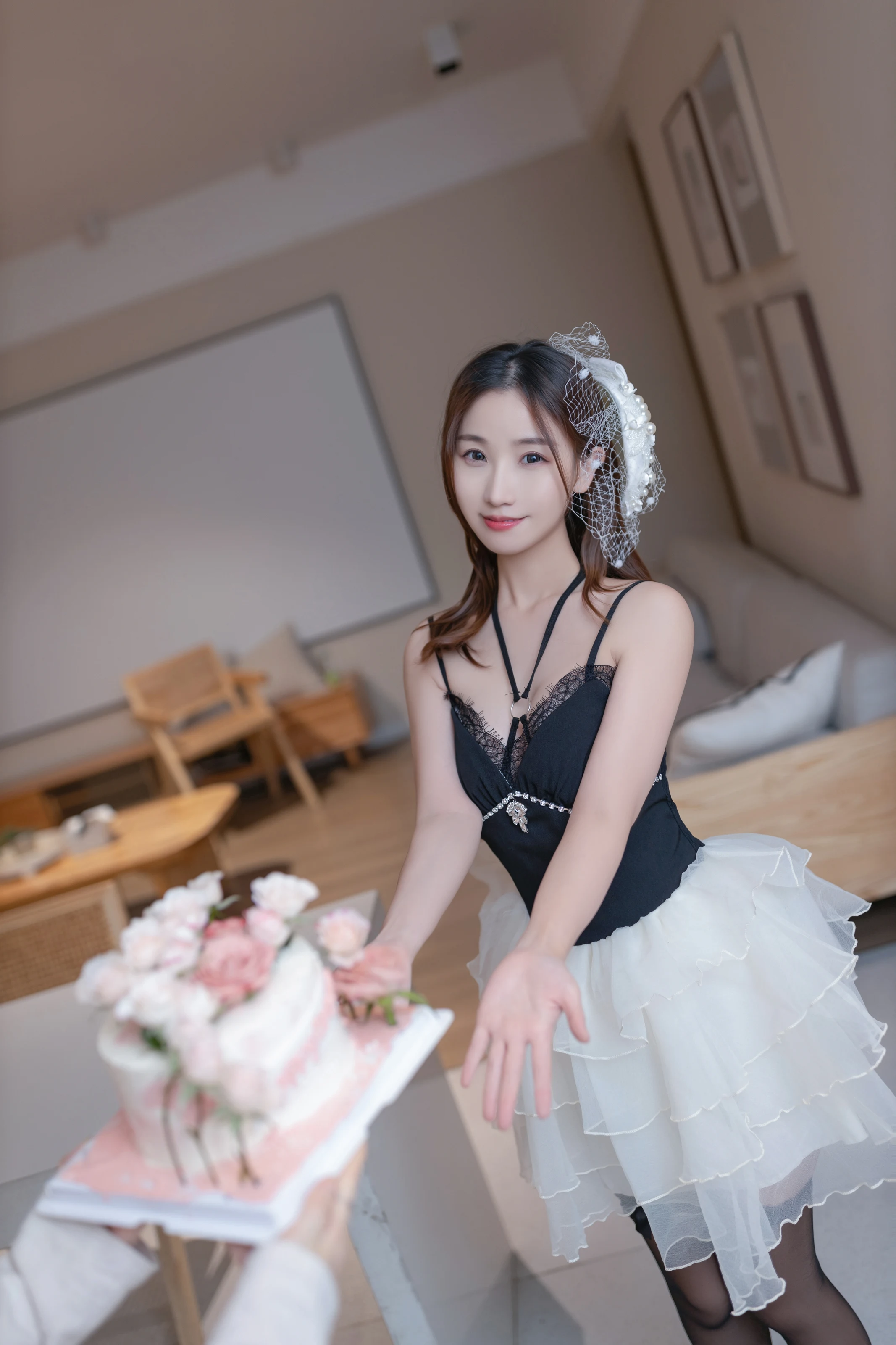 XiuRen 内购版 No.8398 杏子Yada 生日快乐 [130P] 插图3