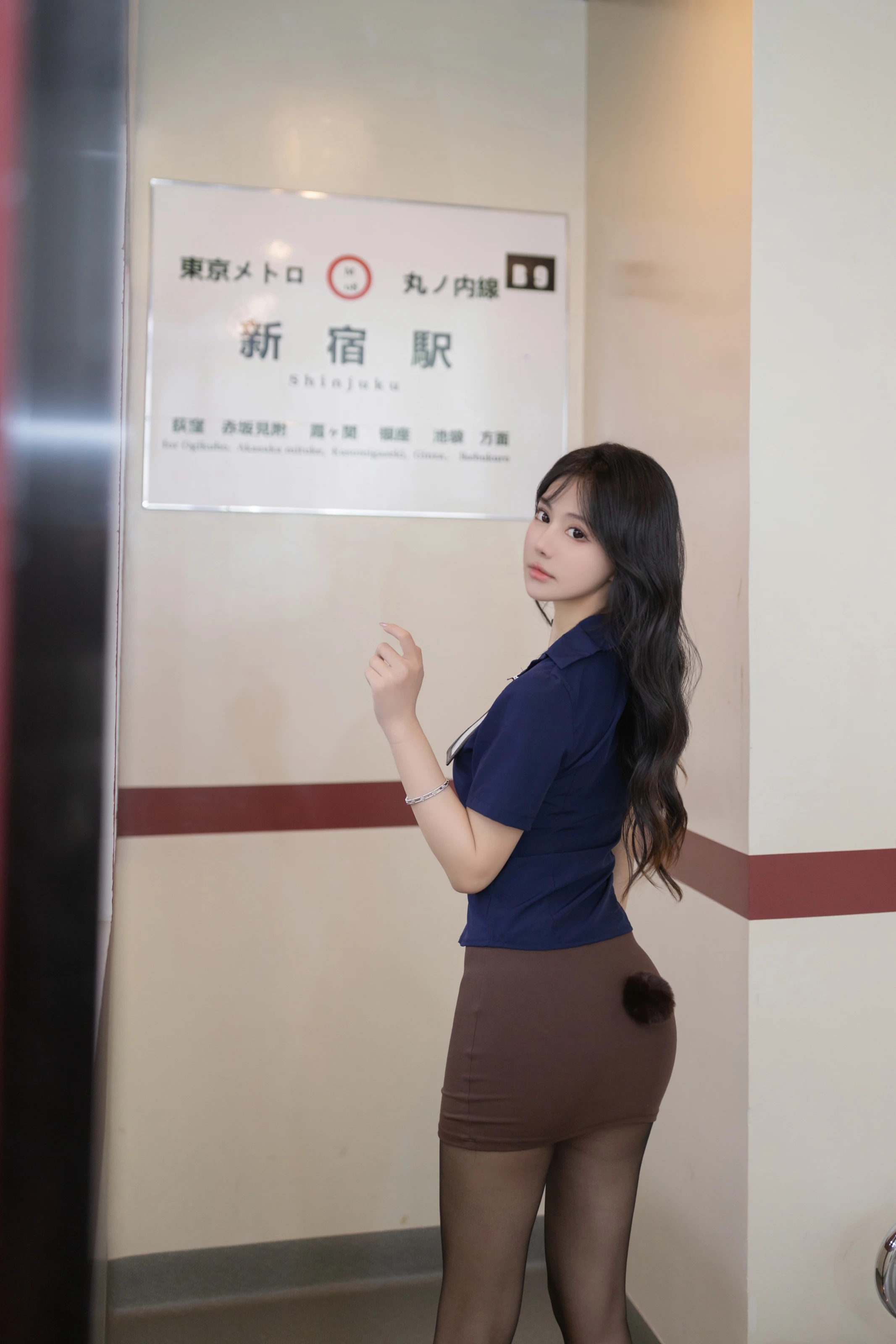 XiuRen 内购版 No.8167 谢小蒽 地铁写真 [99P] 插图4