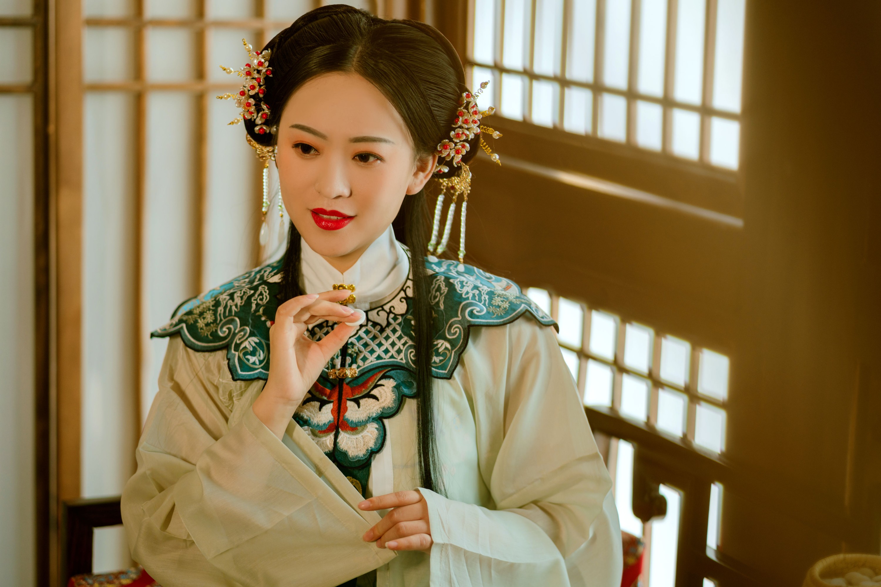 潇潇 – 《一袭青衣》[32P] 插图5