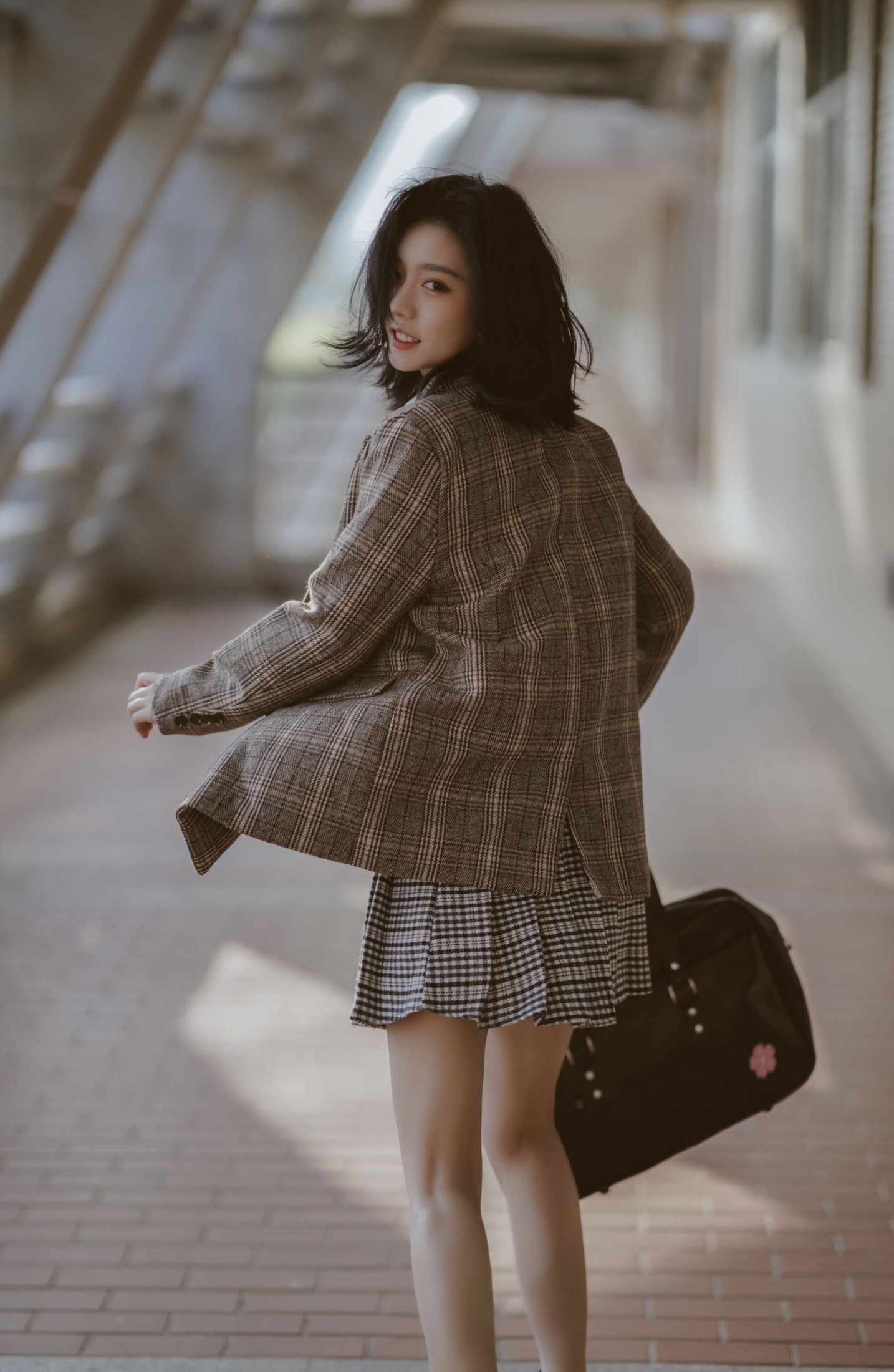 Enndme – 《你的眼中明暗交杂一笑生花》[34P] 插图3