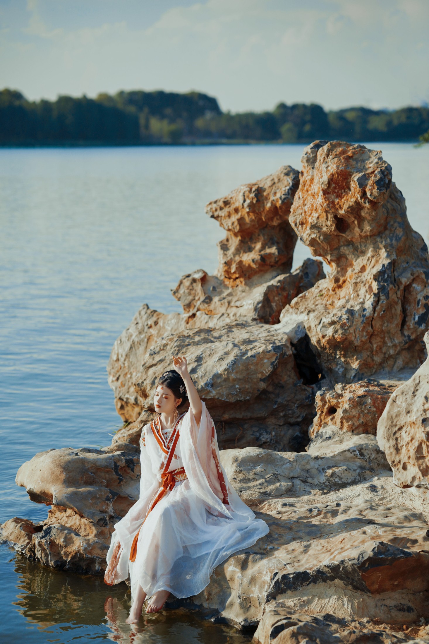 悦璃 – 《总有人间一两风》[24P] 插图4