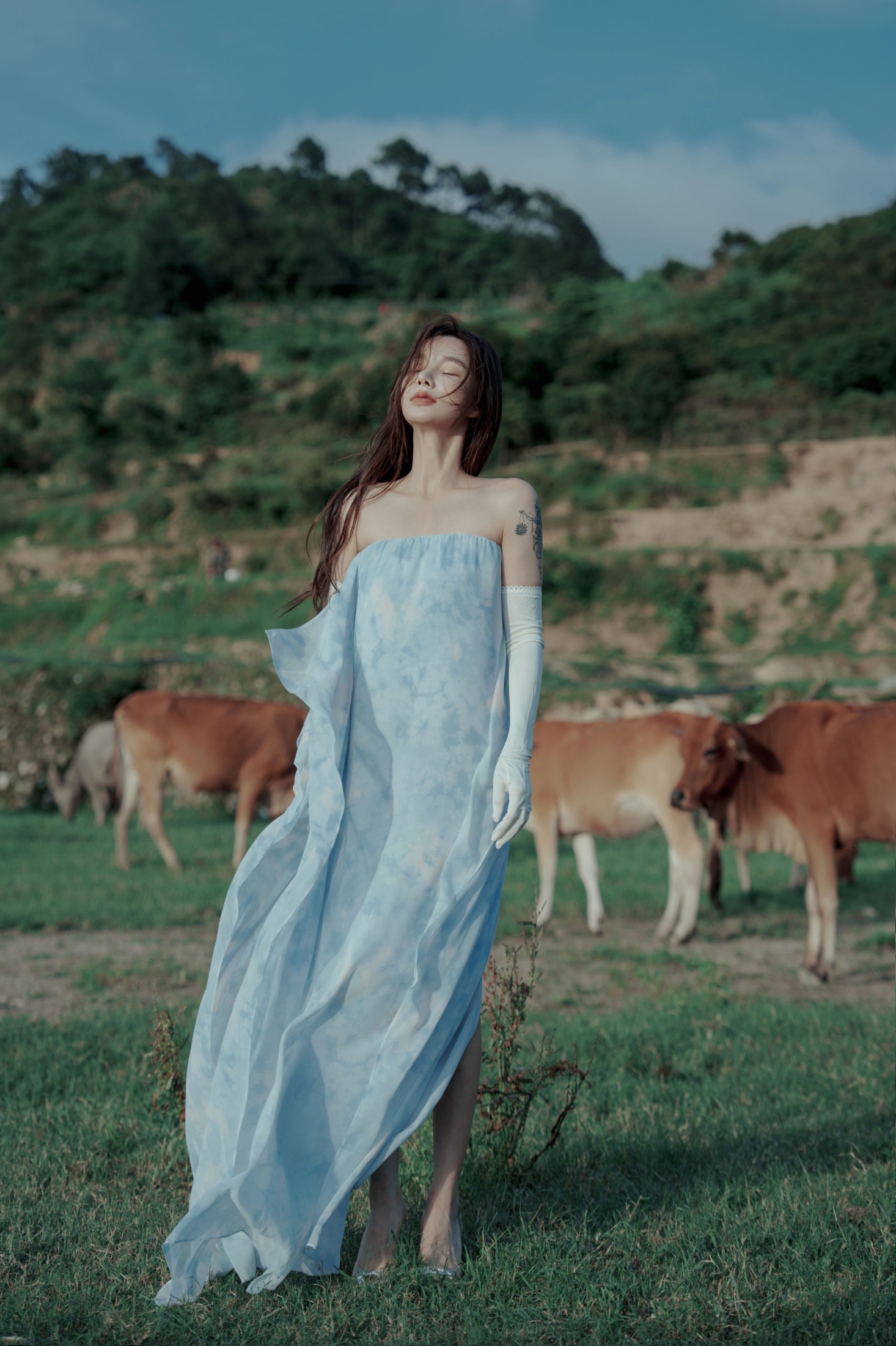 姝雯同学 – 《穿梭在牛群中，与牛共舞》[43P] 插图5