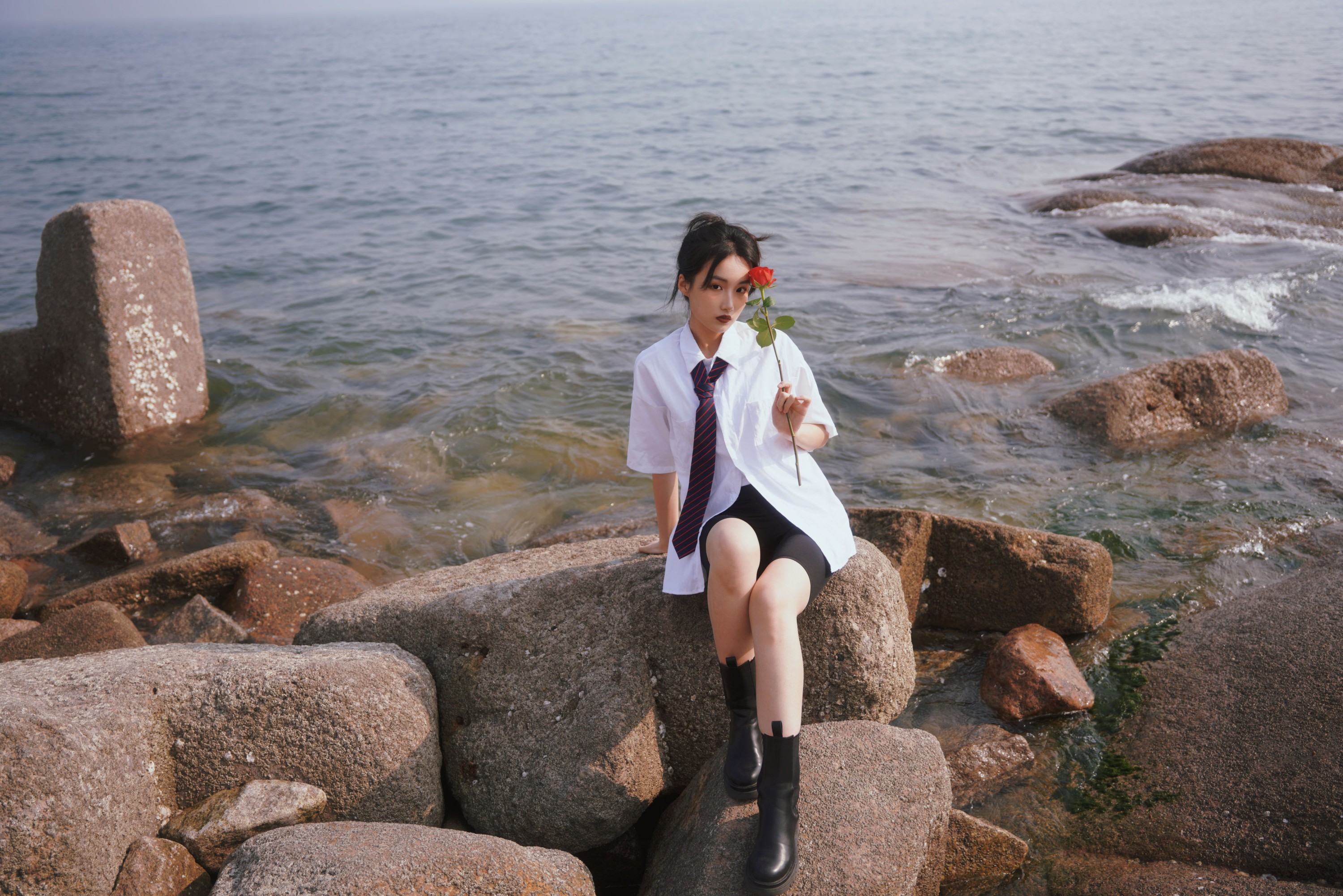 馨馨 – 《玫瑰的盛夏》[24P] 插图3