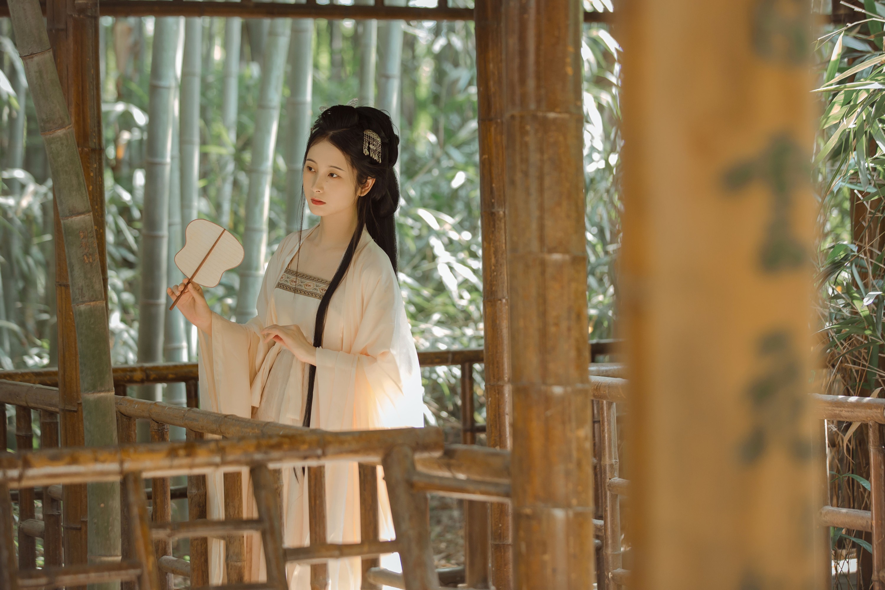 五月的三花猫 – 《荣耀时，她是象征》[22P] 插图3