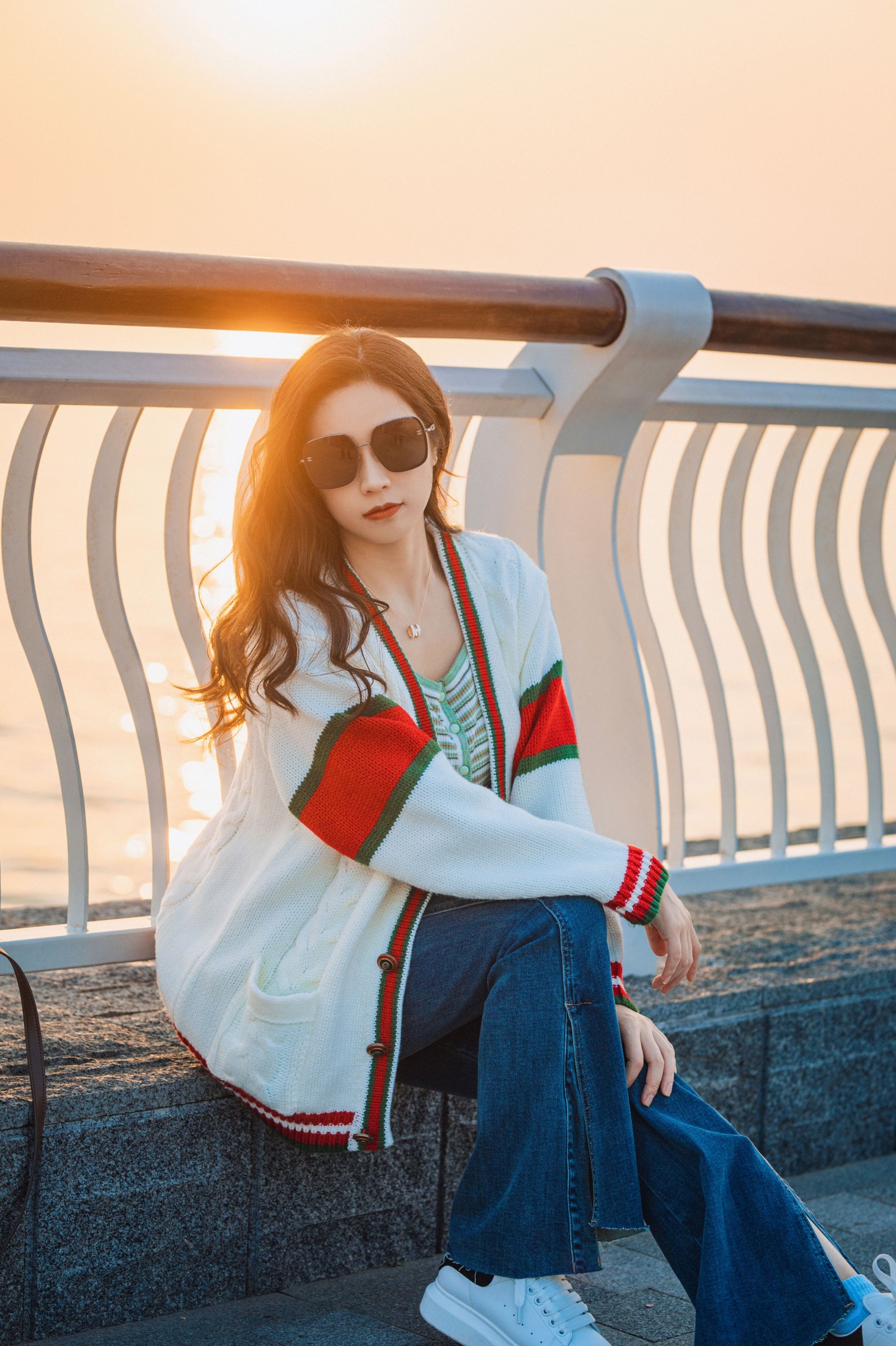 溪溪 – 《夕阳下的城市滨海湾》[30P] 插图5