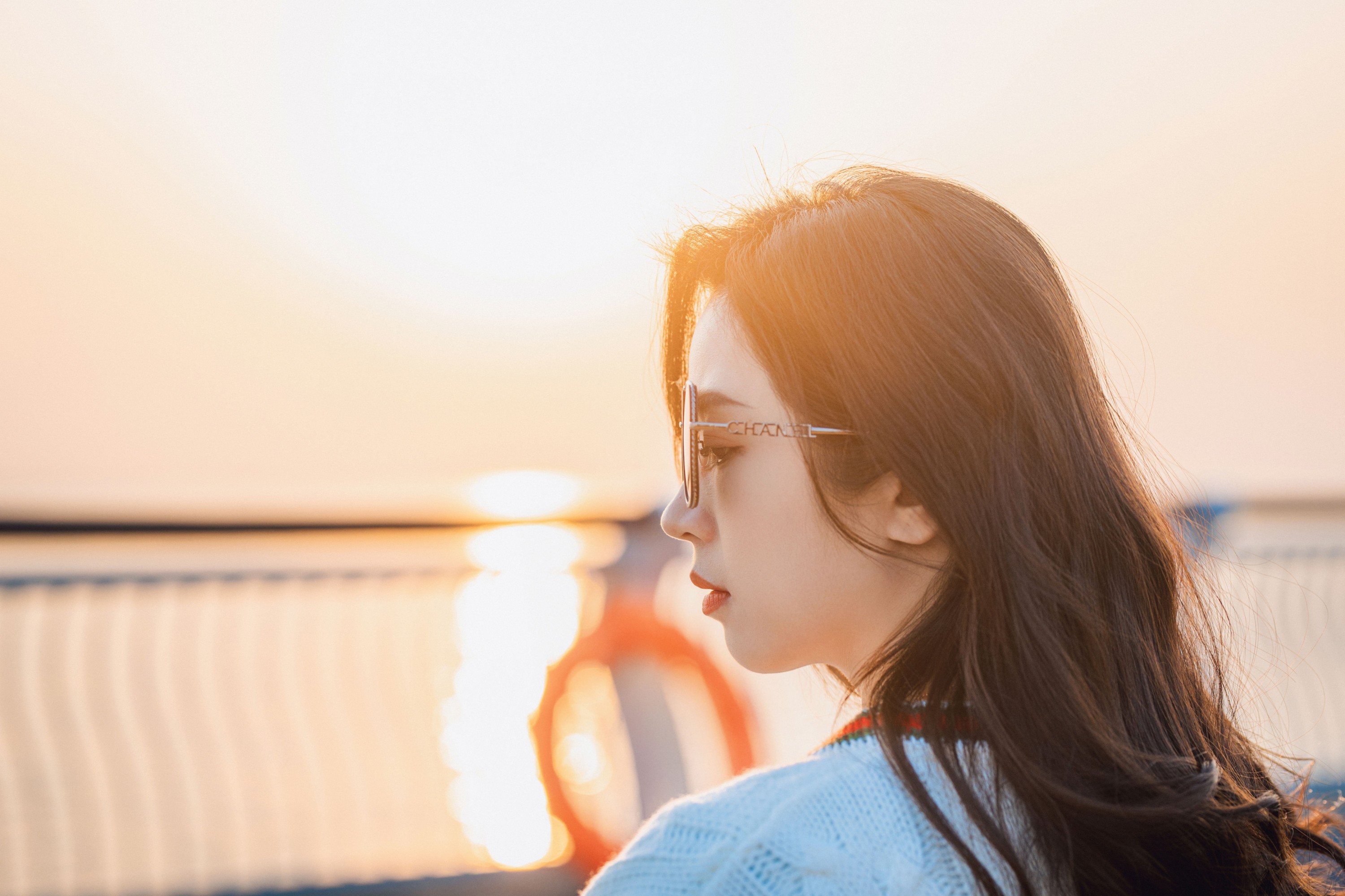 溪溪 – 《夕阳下的城市滨海湾》[30P] 插图3