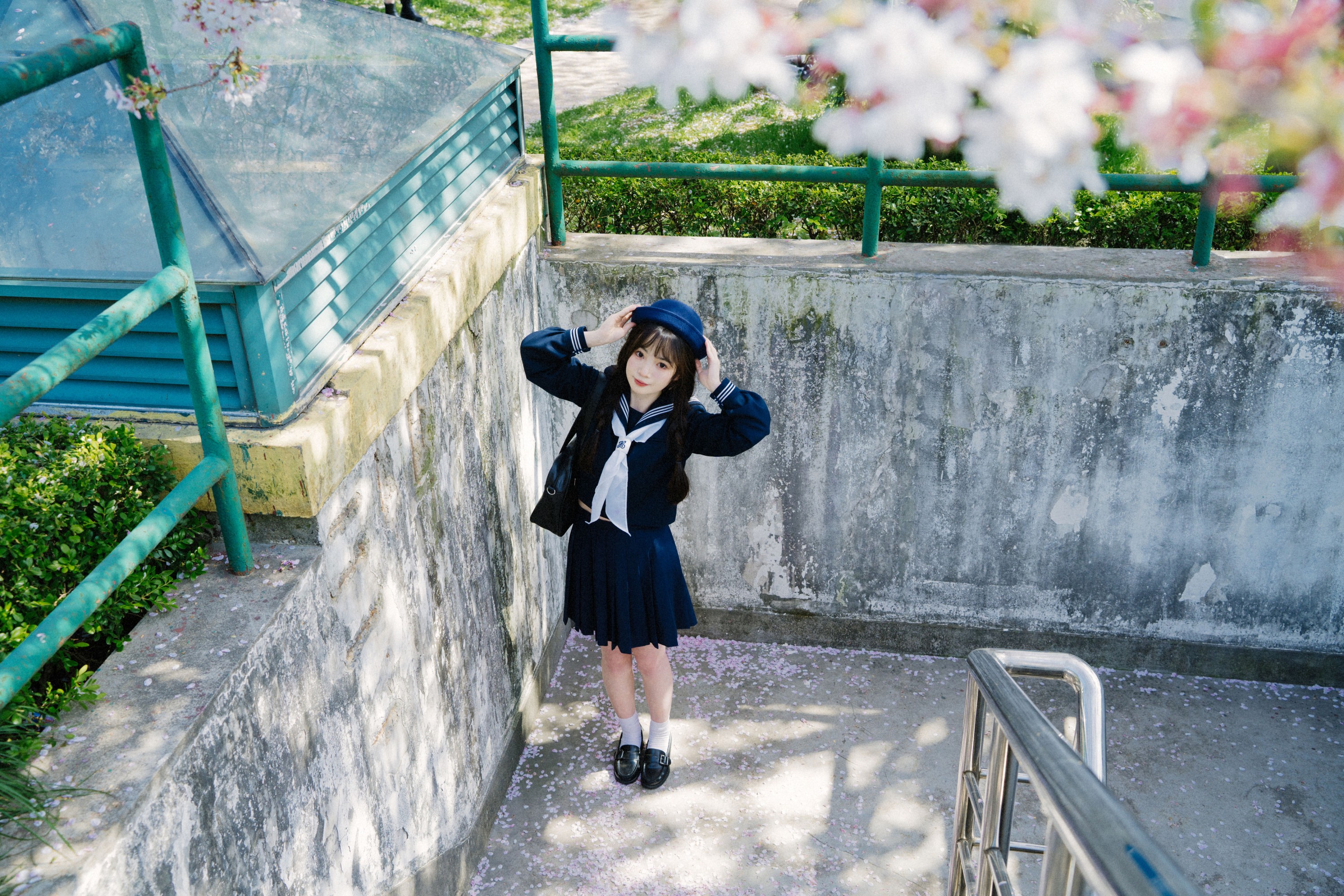 吱吱 – 《樱花校园》[32P] 插图5