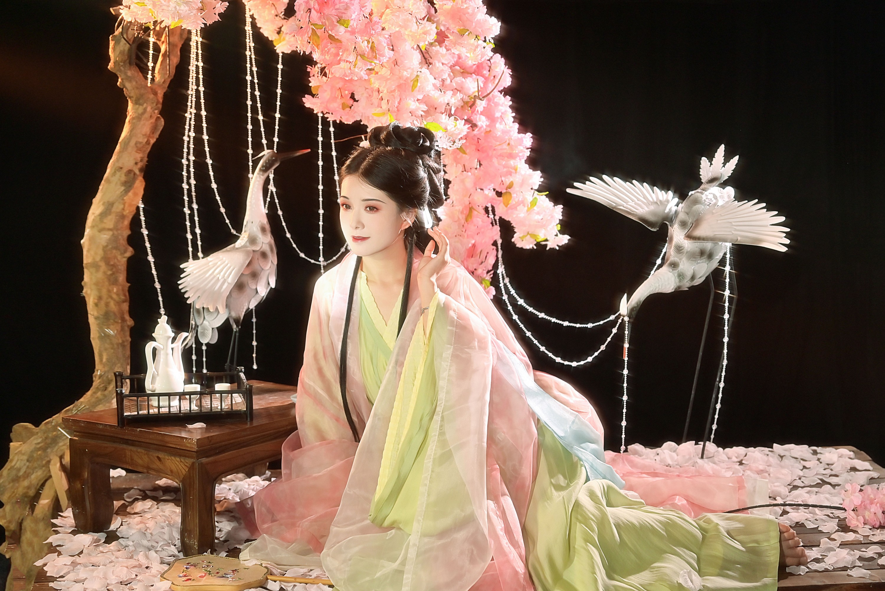 伊伊不想长胖胖 – 《桃花树下》[23P] 插图3