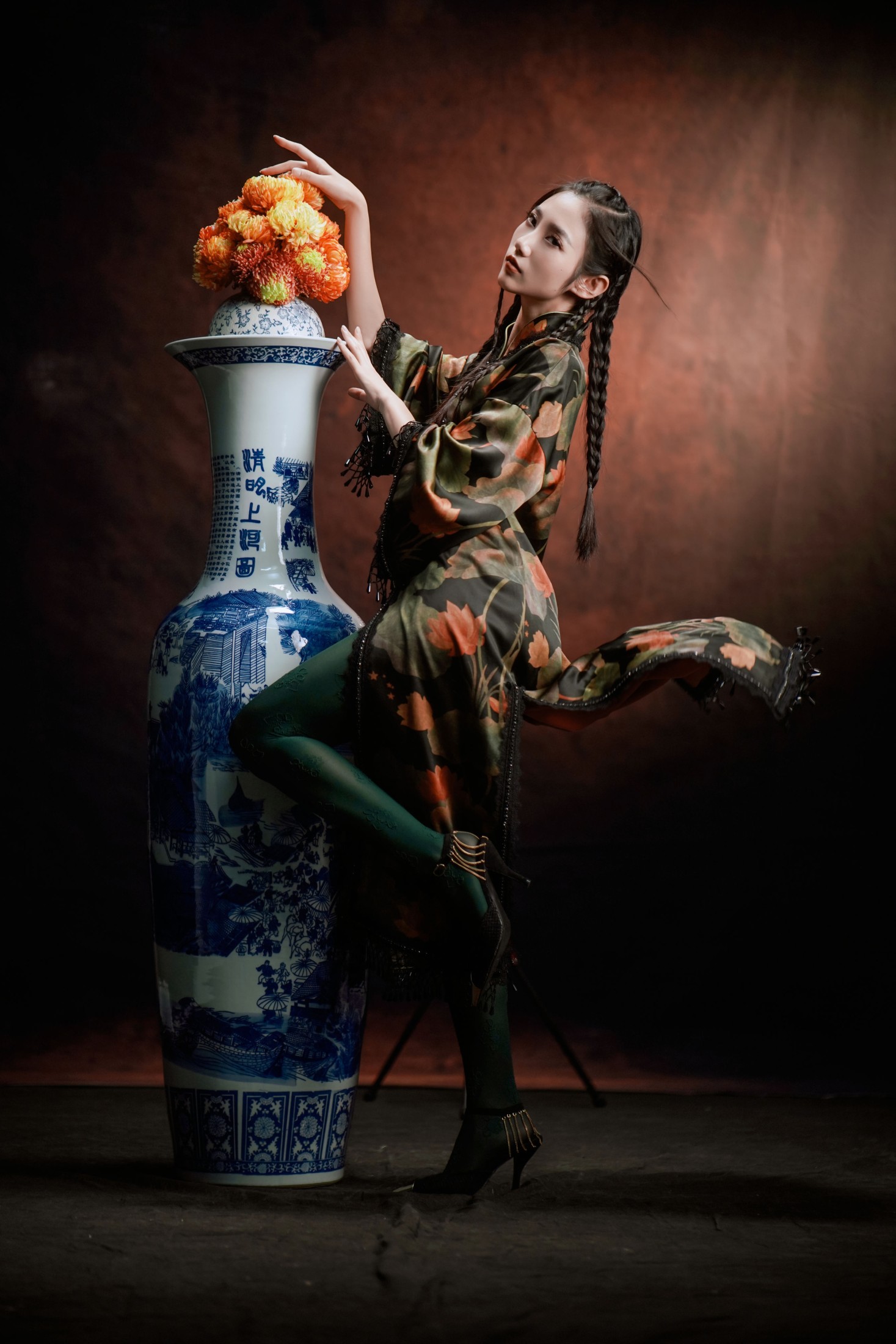 o1ne万 – 《时尚岭南瓷器魅力》[22P] 插图3