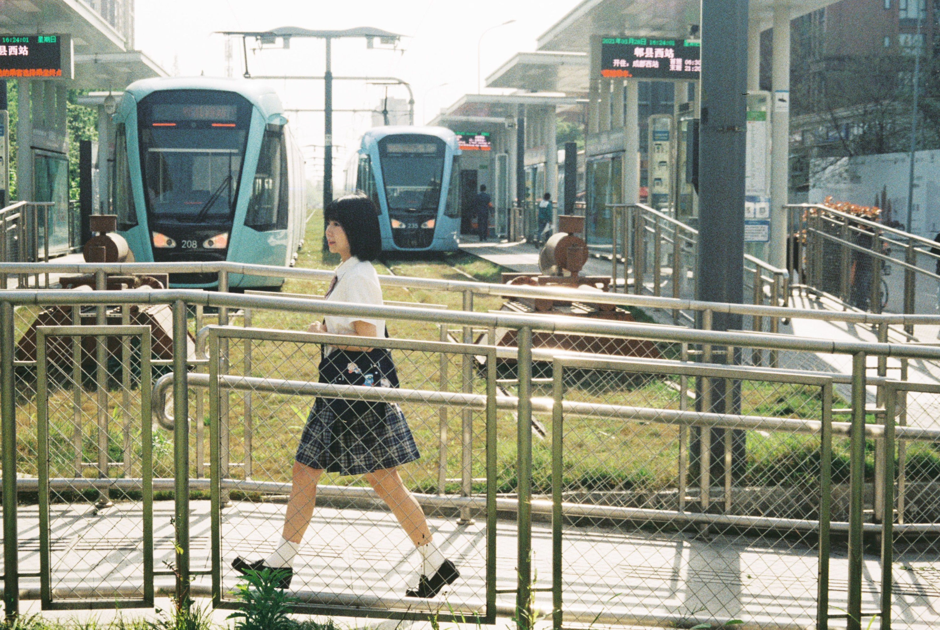 洛洛 – 《路边》[16P] 插图3