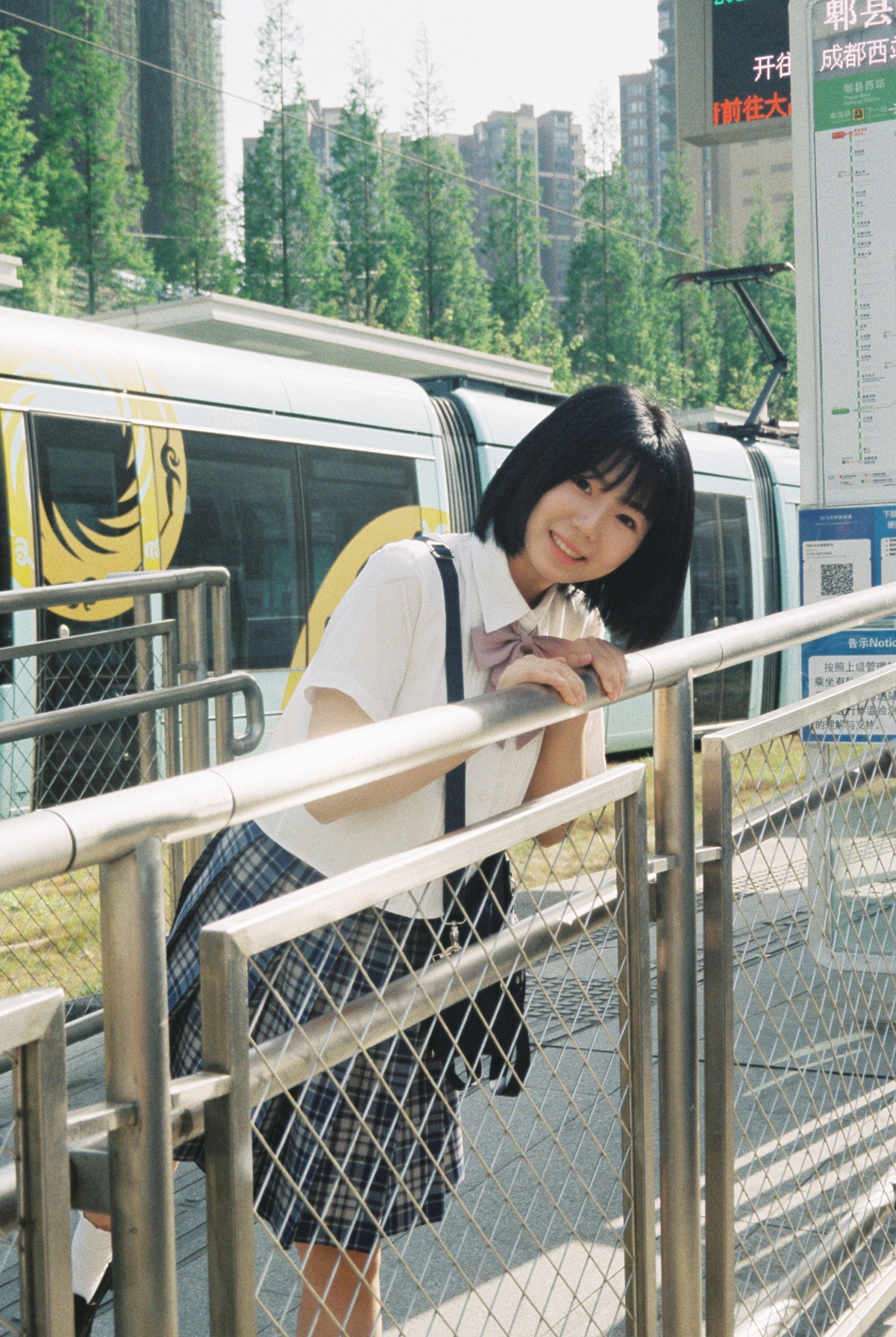 洛洛 – 《路边》[16P] 插图4