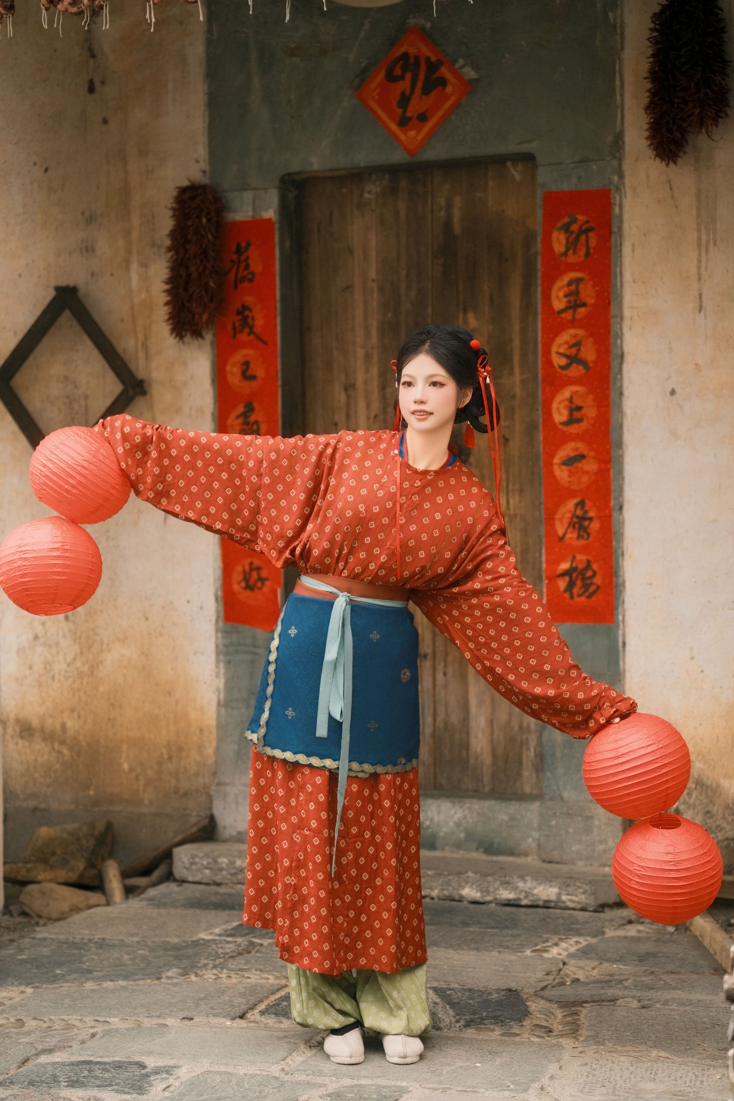 花花 – 《新春晒娘》[14P]-66COS