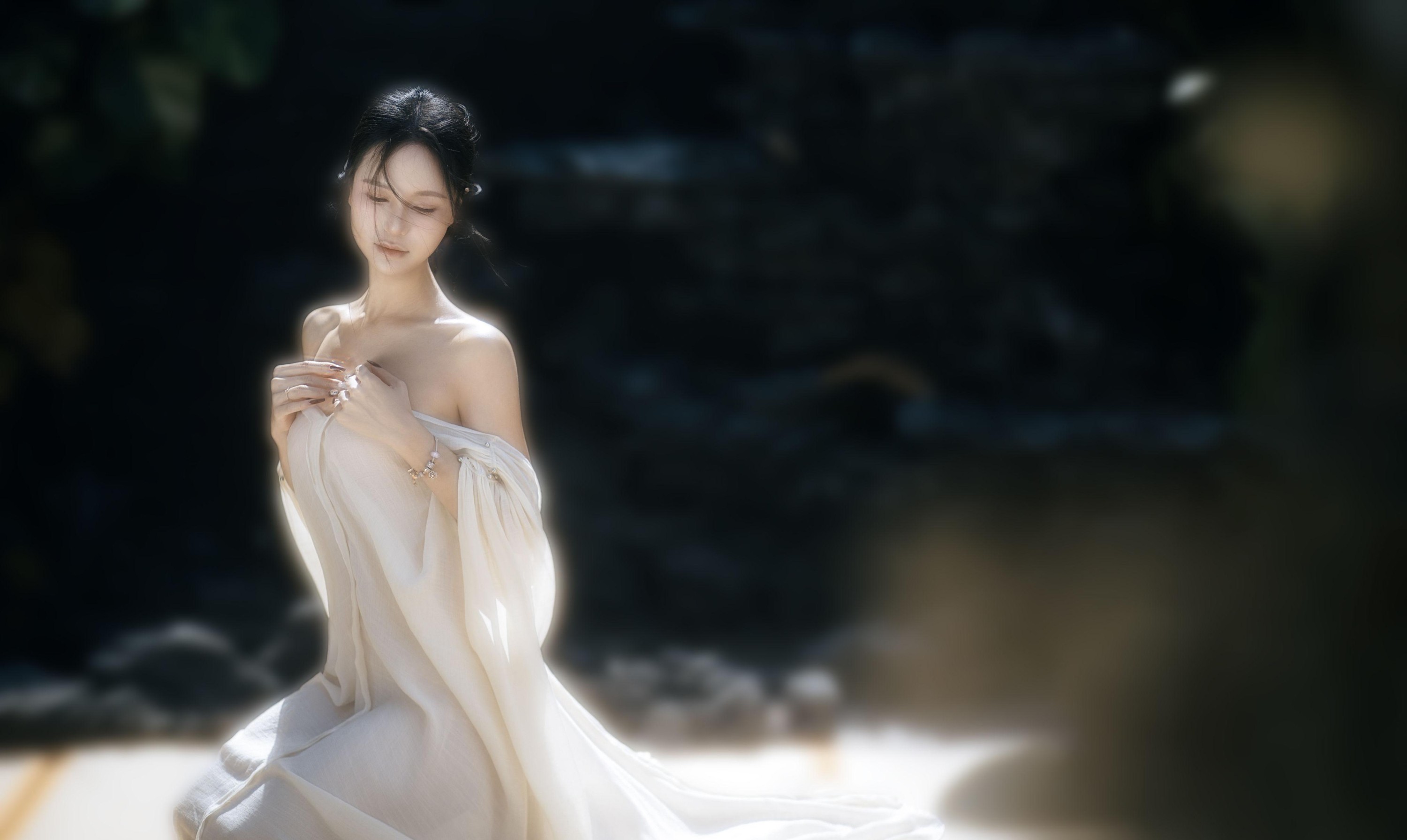 莎莎 – 《池塘边兮兮的少女》[13P] 插图2