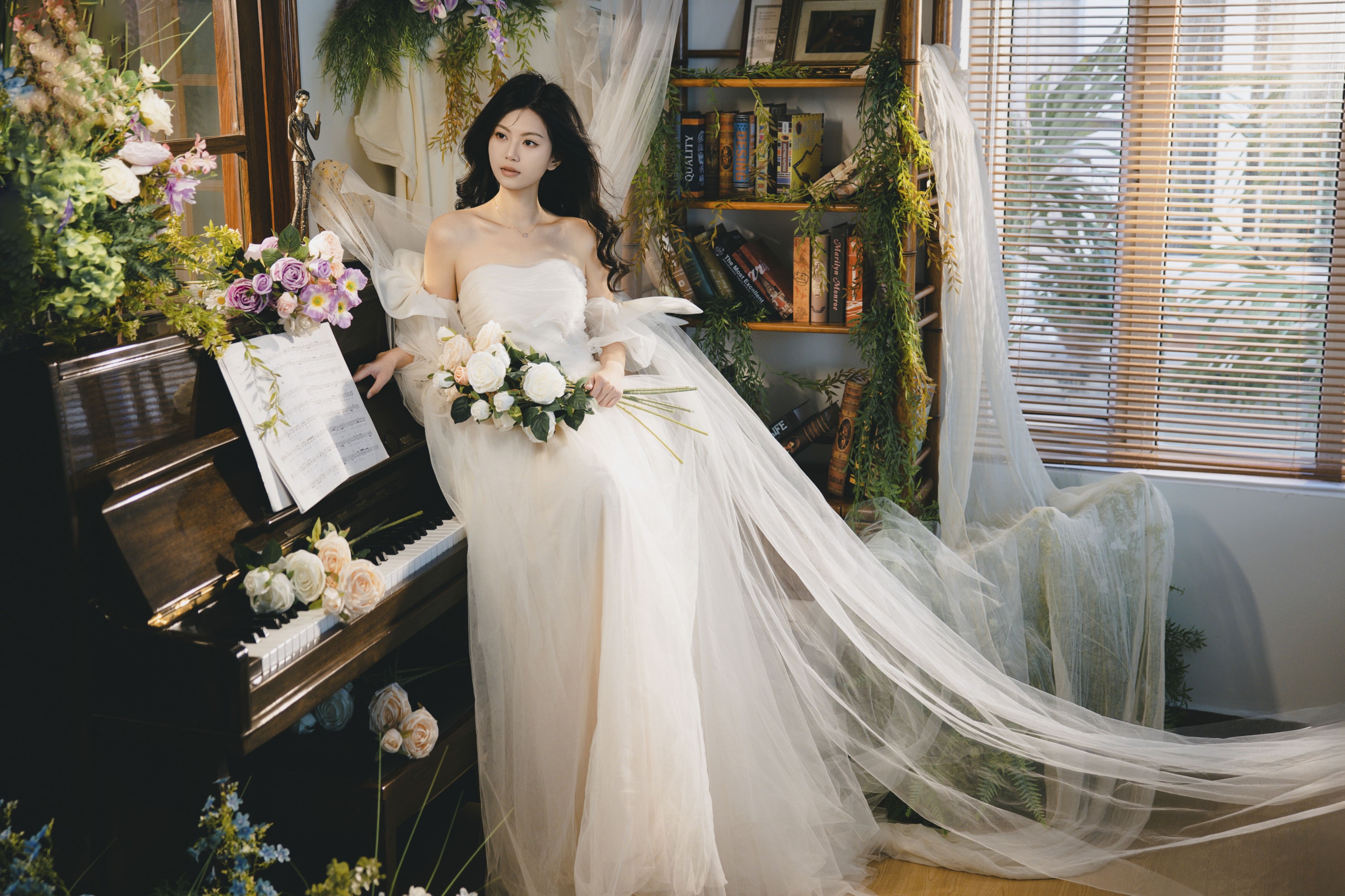 单单 – 《弹奏钢琴的少女》[13P] 插图3