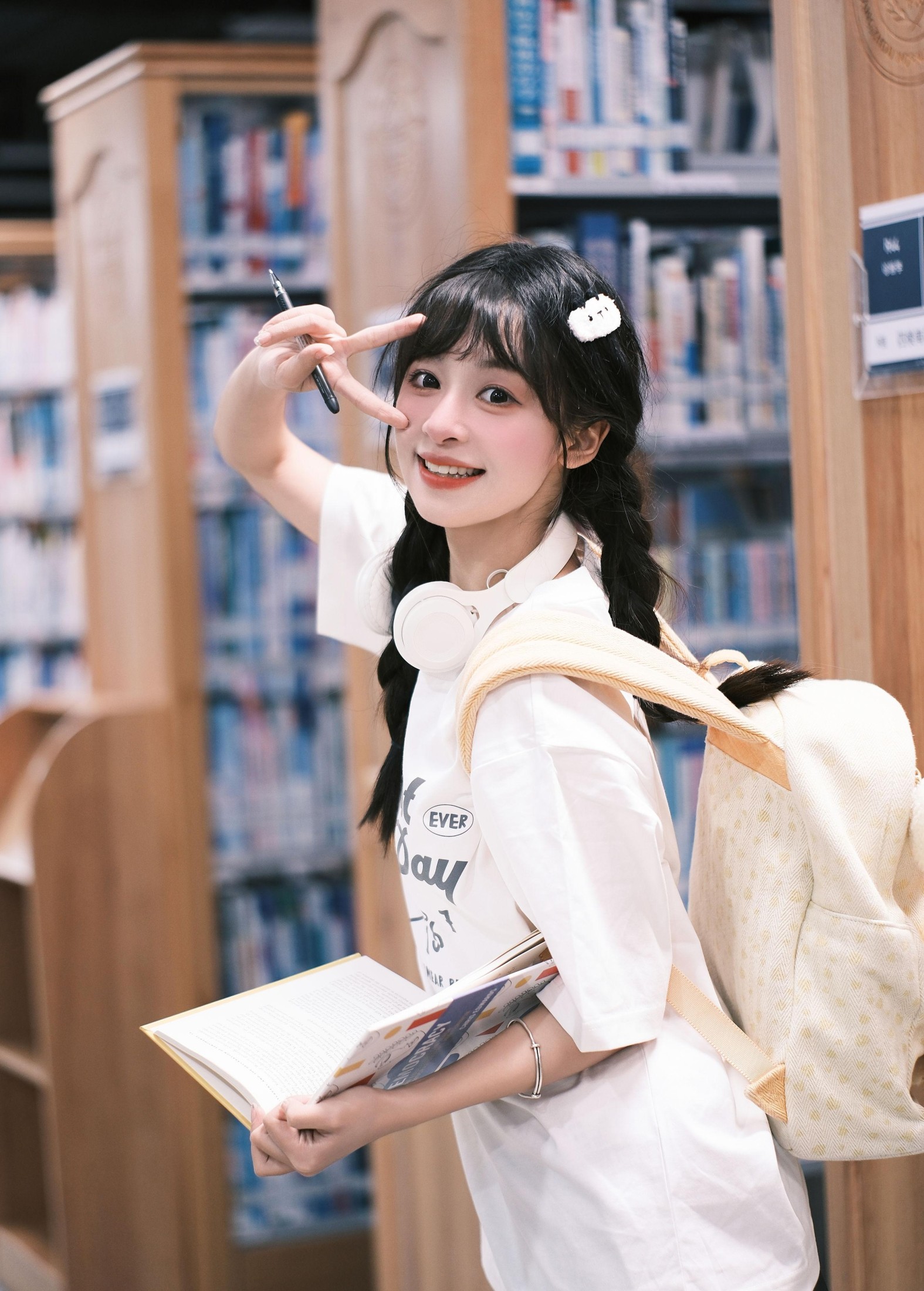 夏芋小年 – 《图书馆女孩》[27P] 插图2